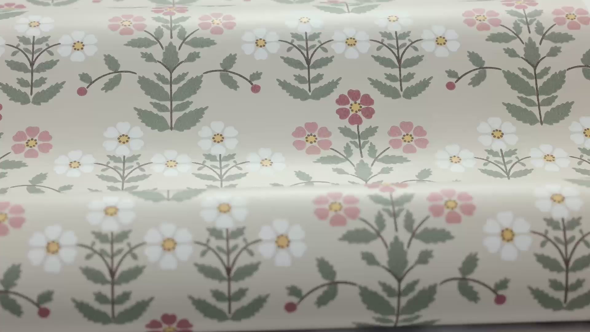 Beige wandtapijt met bloemenmotief SIPPOR bruin met wit