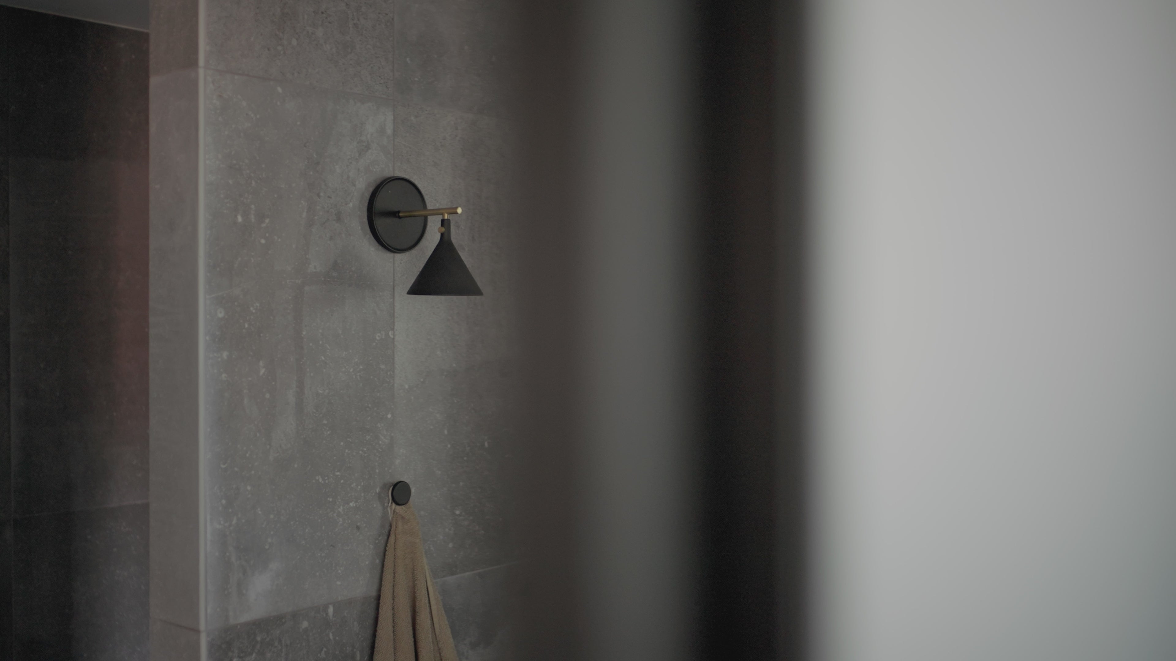 Wandlamp CAST SCOUNCE zwart