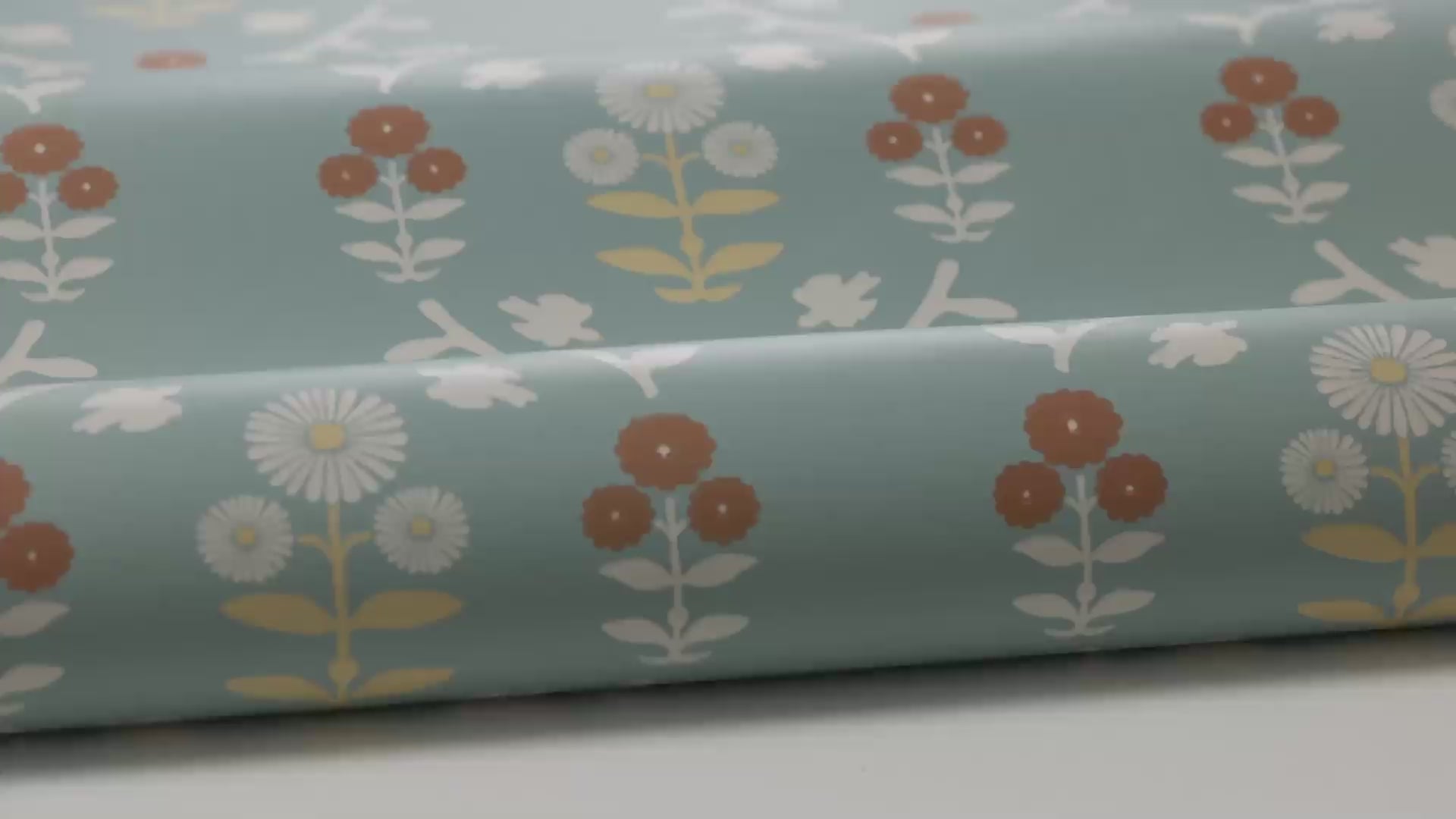 Behang met bloemenmotief ISOLDE blauw met crème