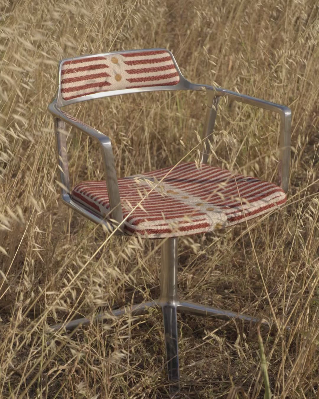 Bureau stoel 452 – MALLORCA beige en rood met metalen basis