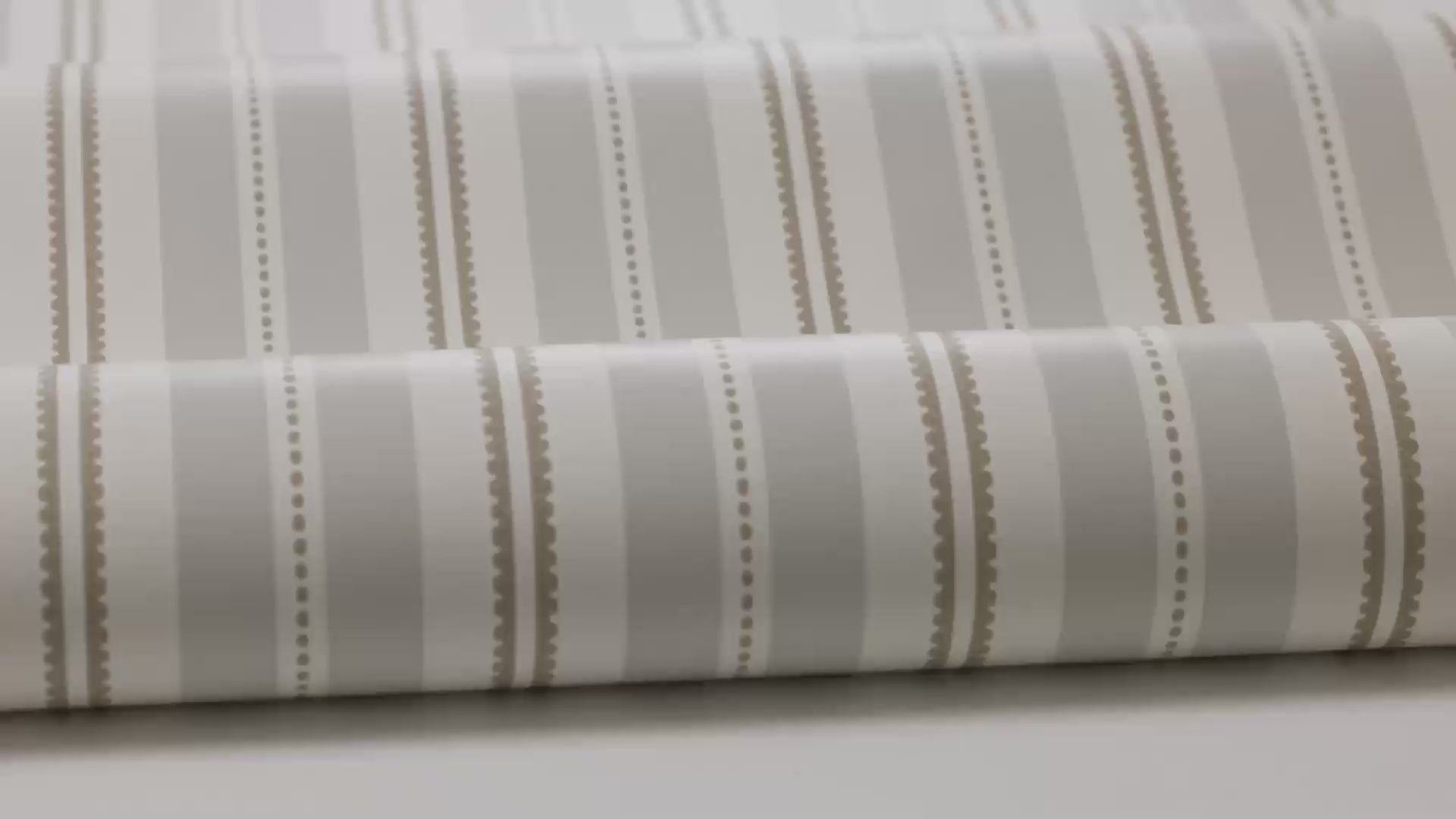 Gestreepte behang HEDDA beige met bruin