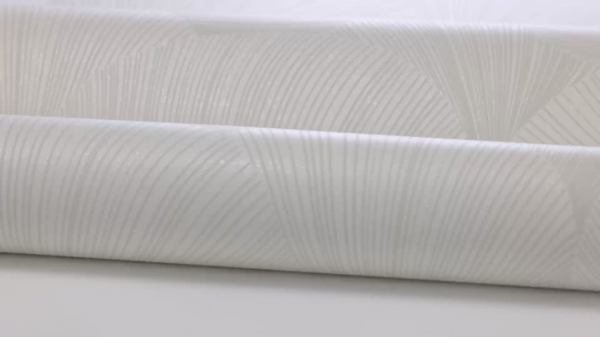 Non-woven paper wallpaper with an abstract pattern MIRAGE broken white