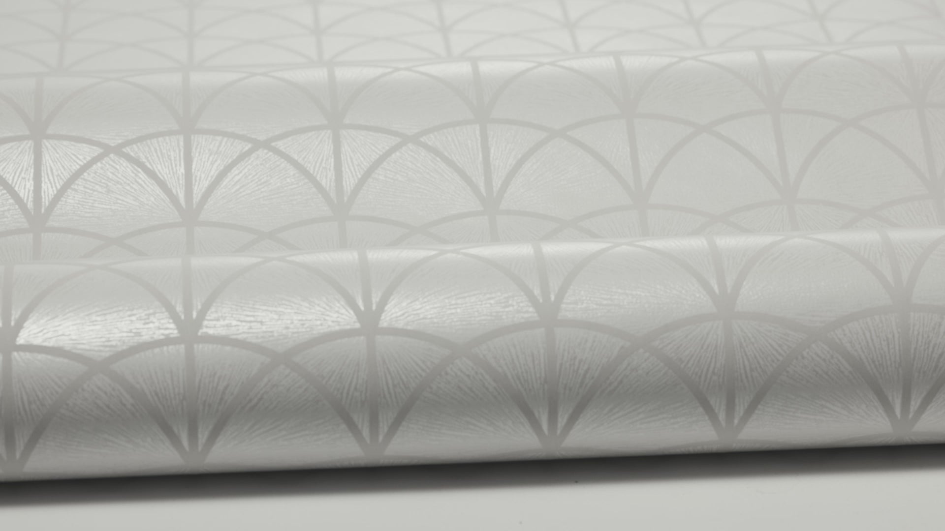 Non-woven paper wallpaper with a geometric pattern DECO ARCH broken white