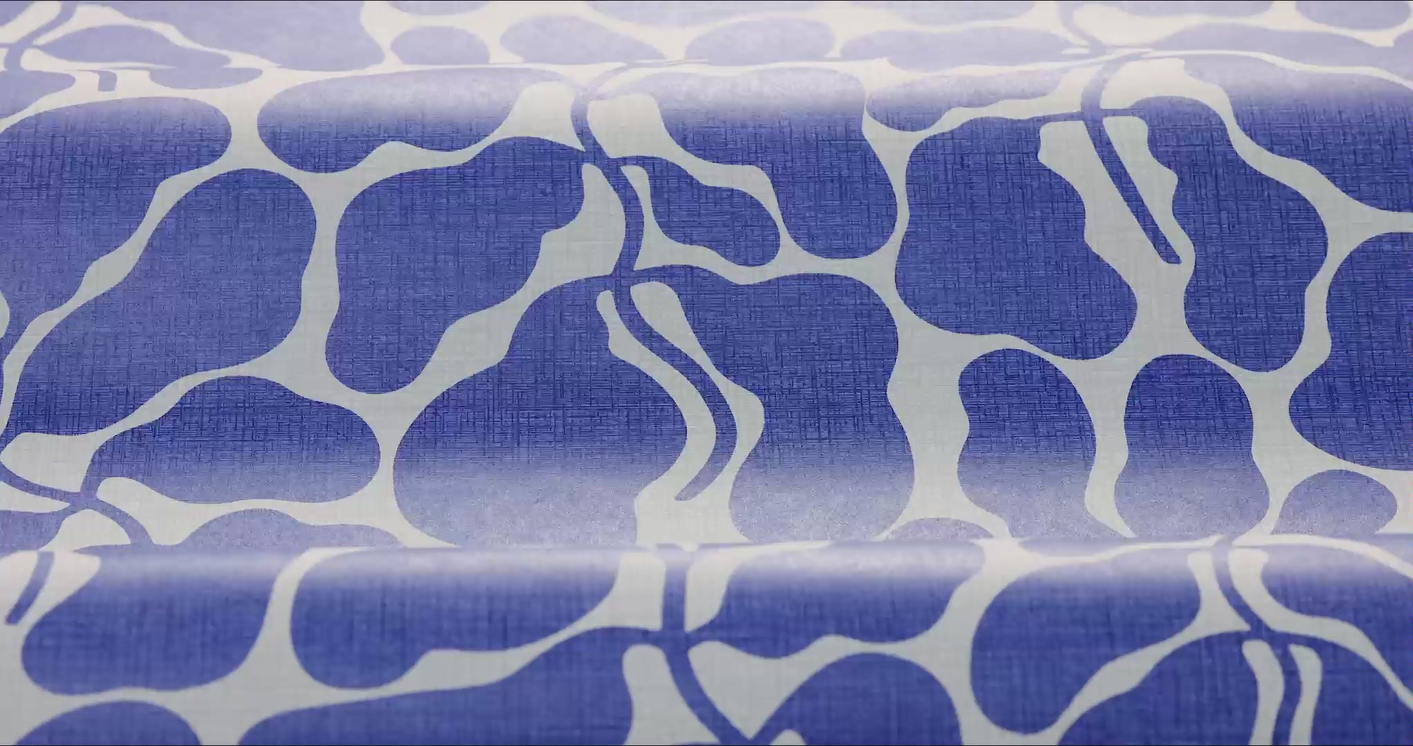 Non-woven paper wallpaper with a botanical pattern MY SECRET GARDEN blue with white