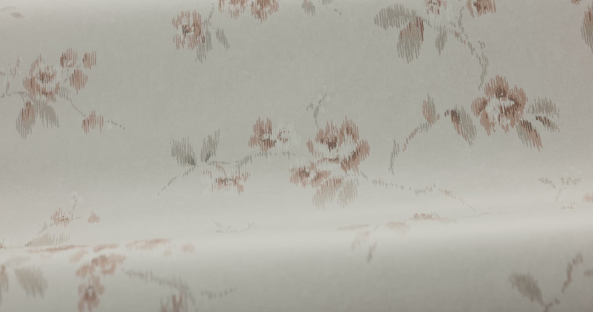 Non-woven paper wallpaper with a floral pattern VINTAGE ROSE beige with pink