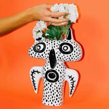 KRITTERS SPIKE white vase