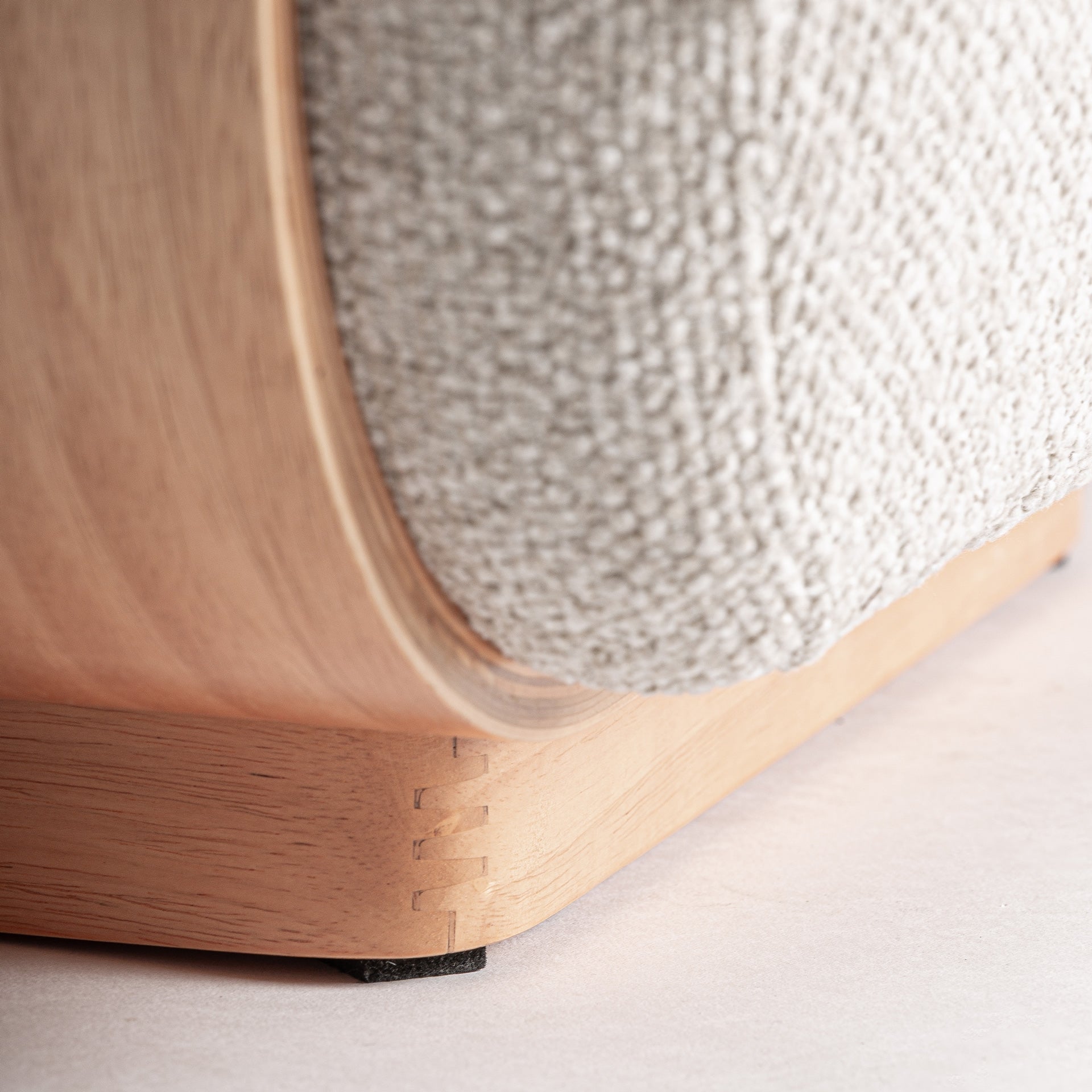 Puff SASI gebrochenes Weiß