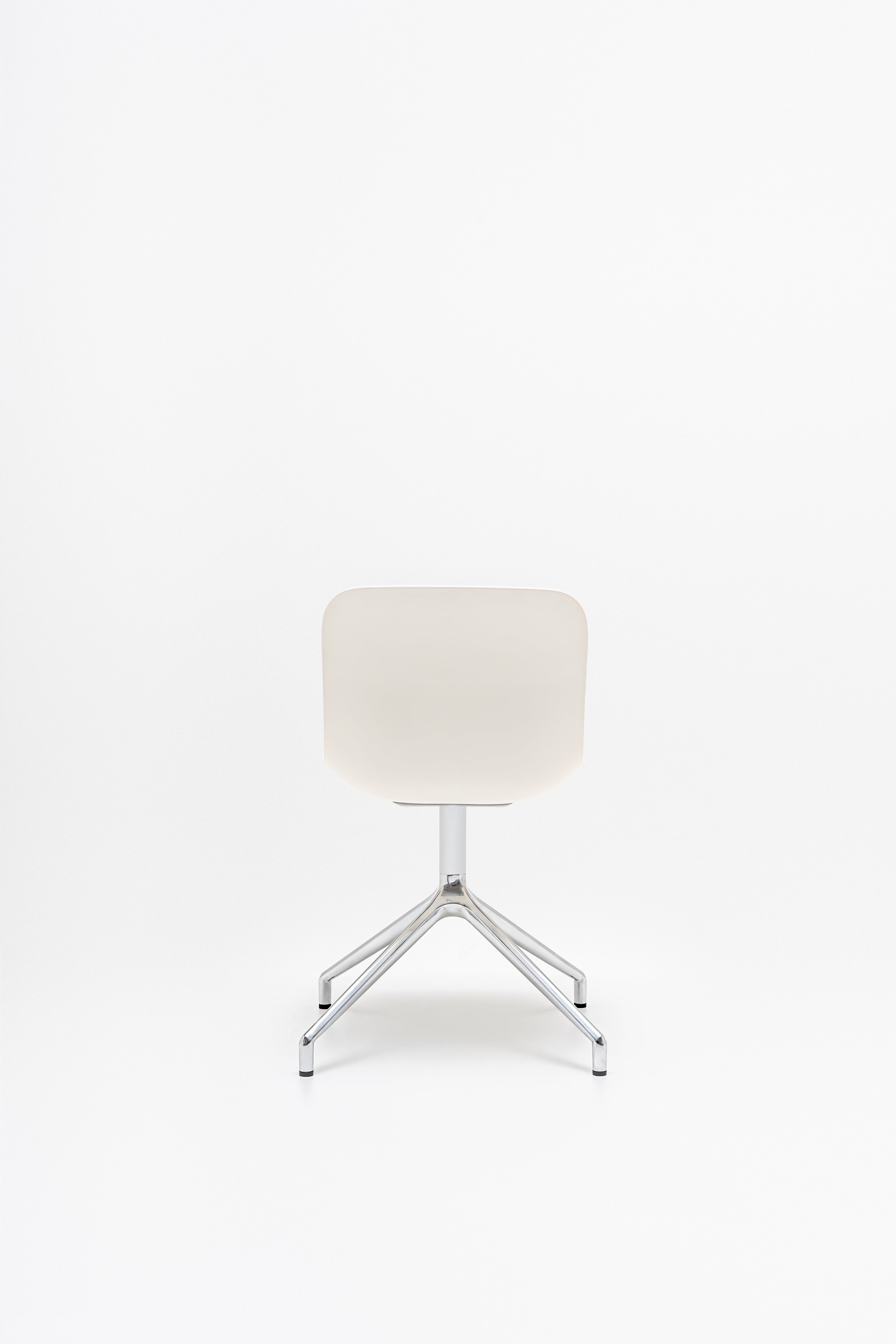 Baltic 2 Basic Aluminum swivel chair