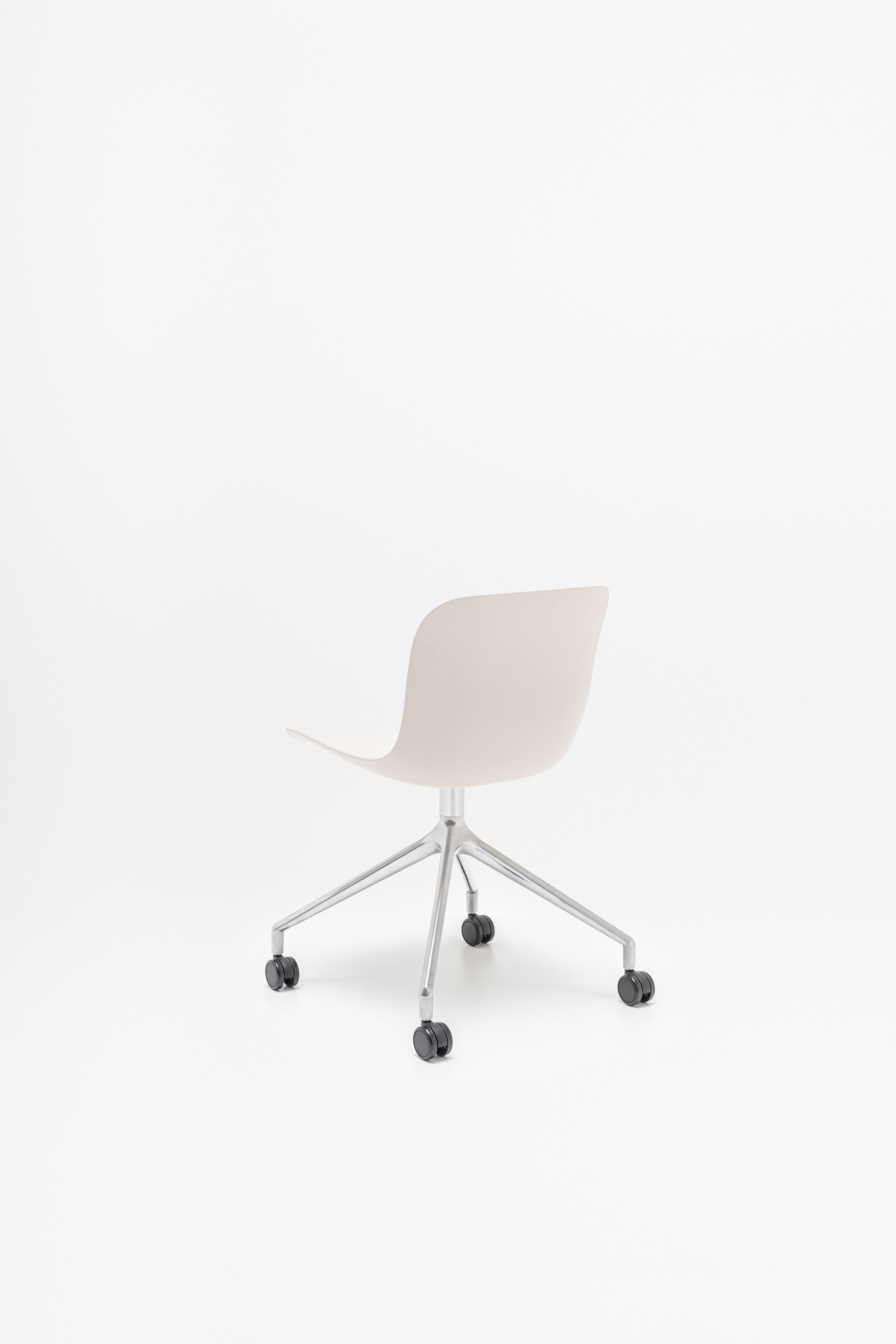 Baltic 2 Basic Aluminium Drehstuhl