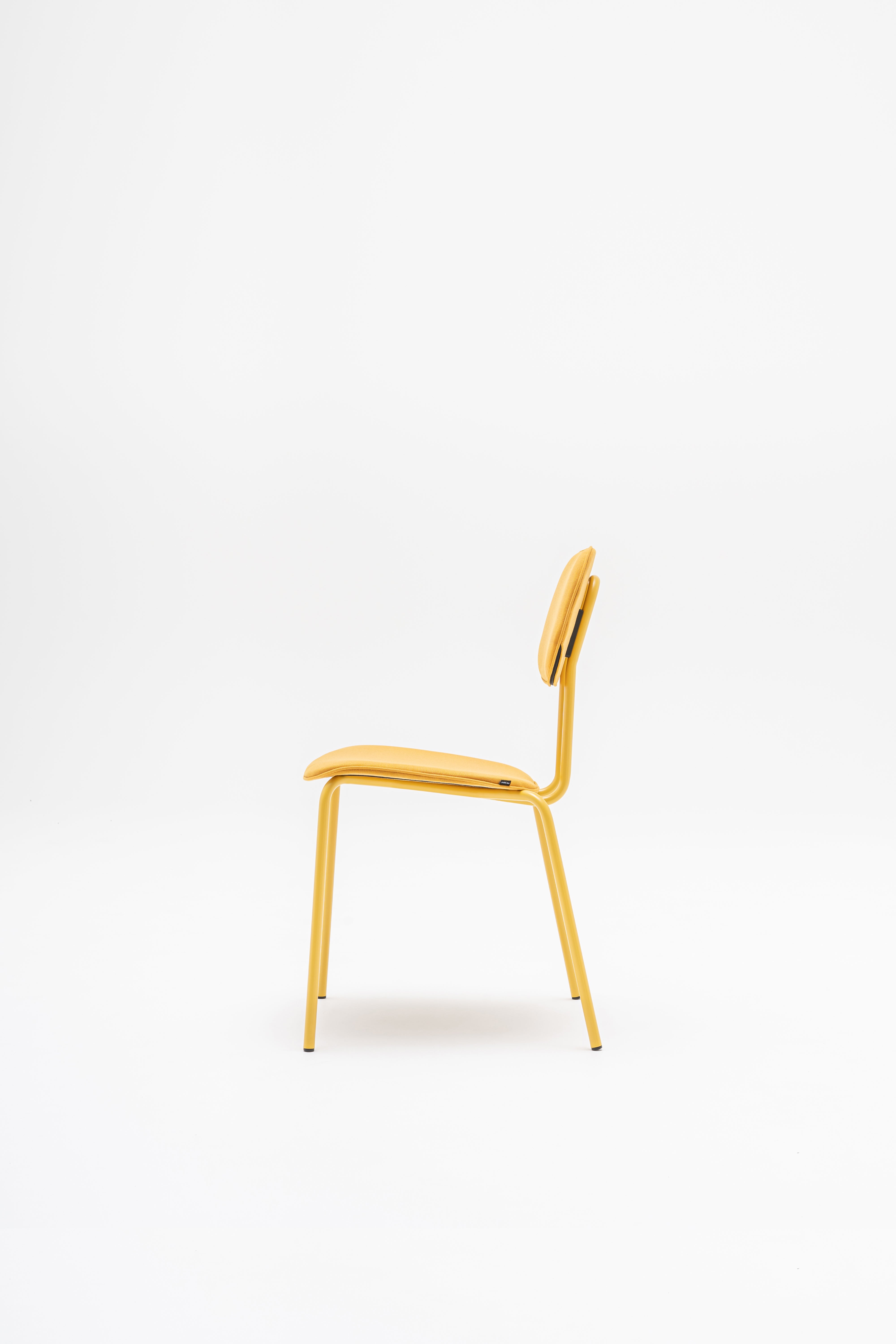 Gestoffeerde stoel NEW SCHOOL met metalen basis