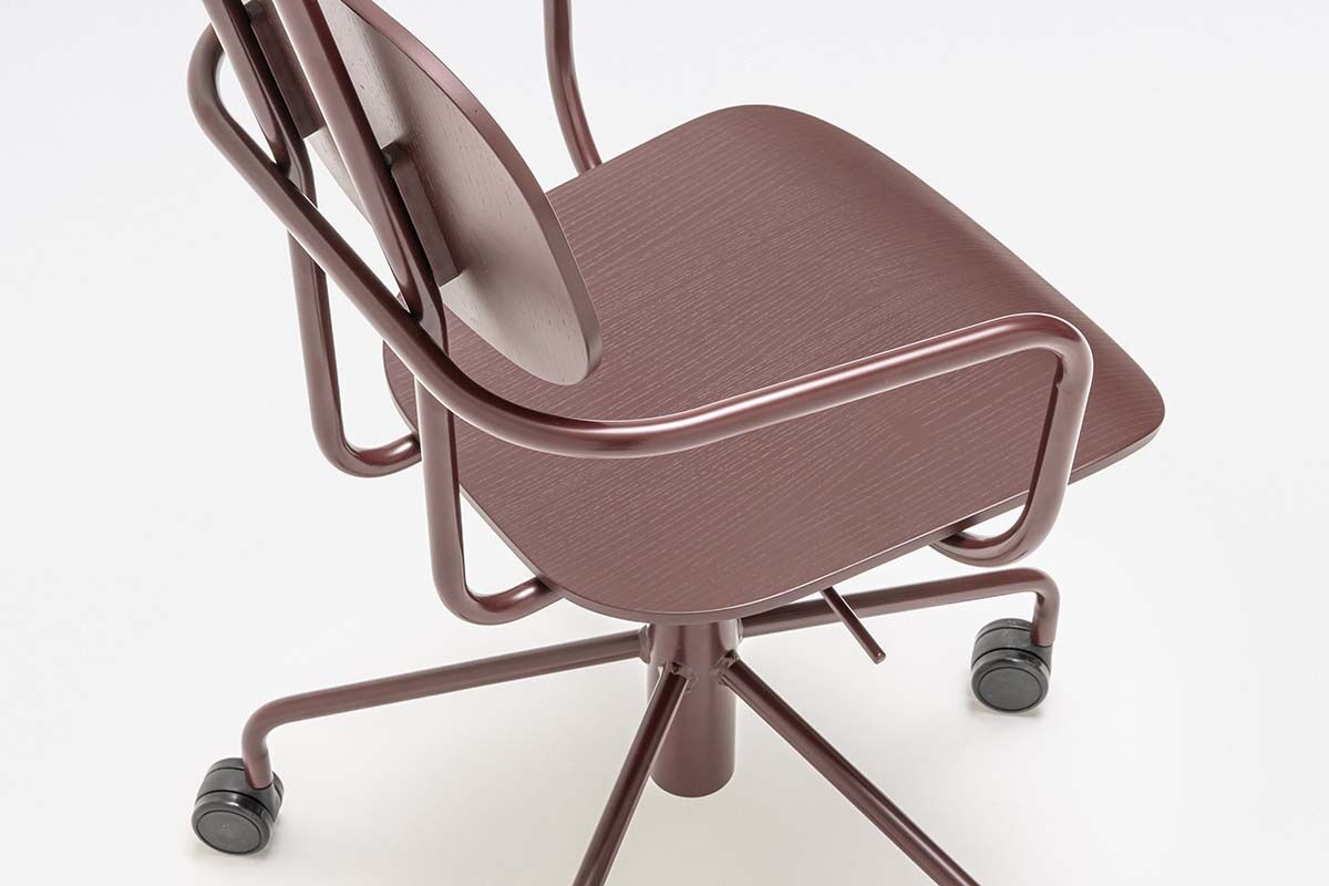 Krzesło z zagłówkiem NEW SCHOOL regulowana podstawa jasny szary [Milena] MDD    Eye on Design