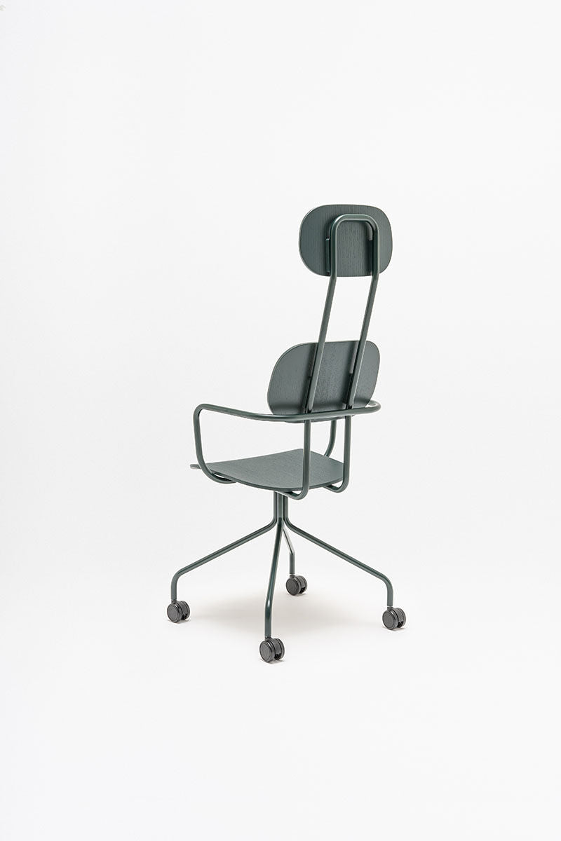 Krzesło biurowe z zagłówkiem NEW SCHOOL czarna podstawa z kółkami – styl nowoczesny