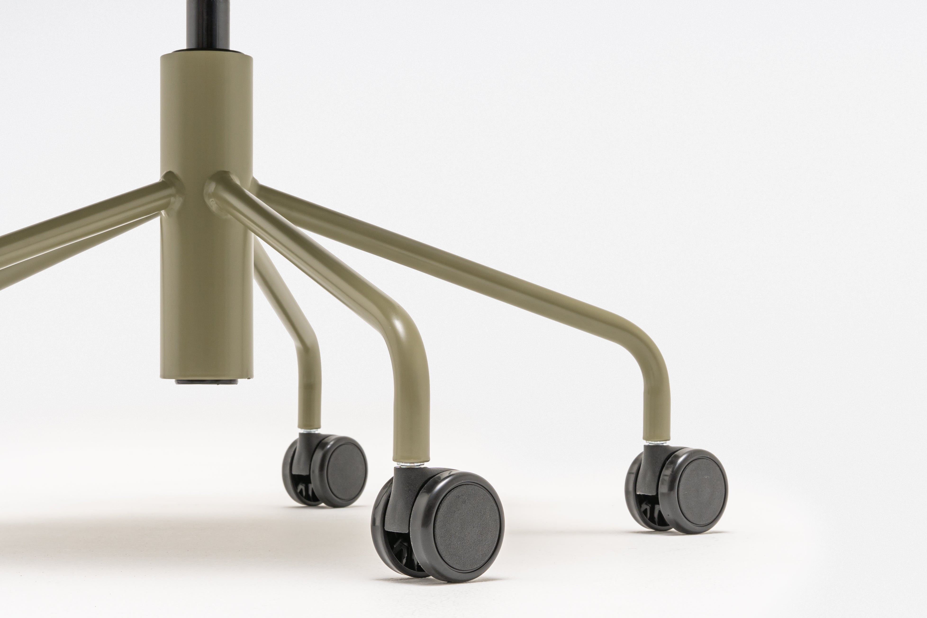 Bürostuhl mit einstellbaren neuen Schulbasis, die mit Rädern auf die harte Oberfläche gepolstert sind