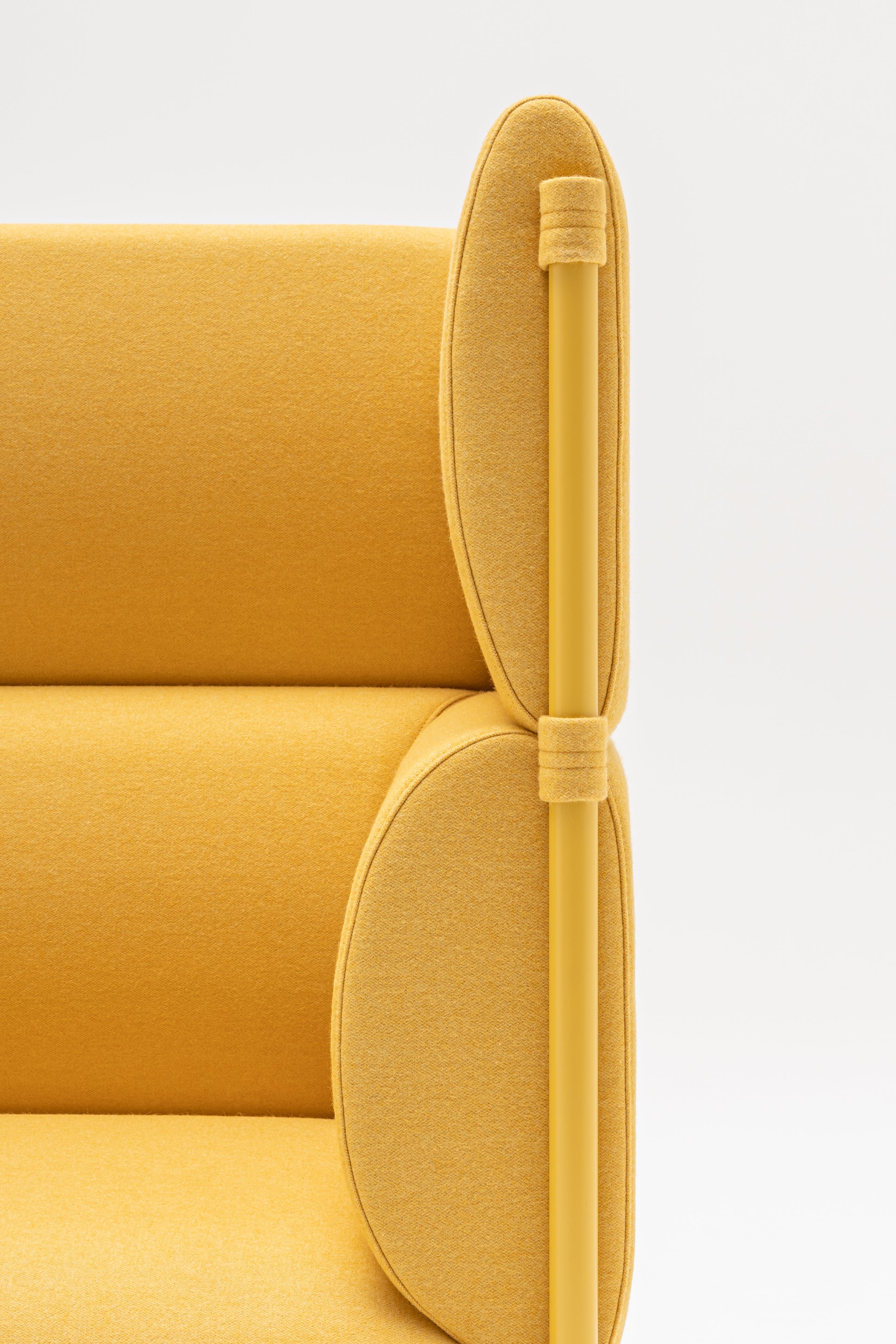 Bank 3-zits hoog STILT gestoffeerd