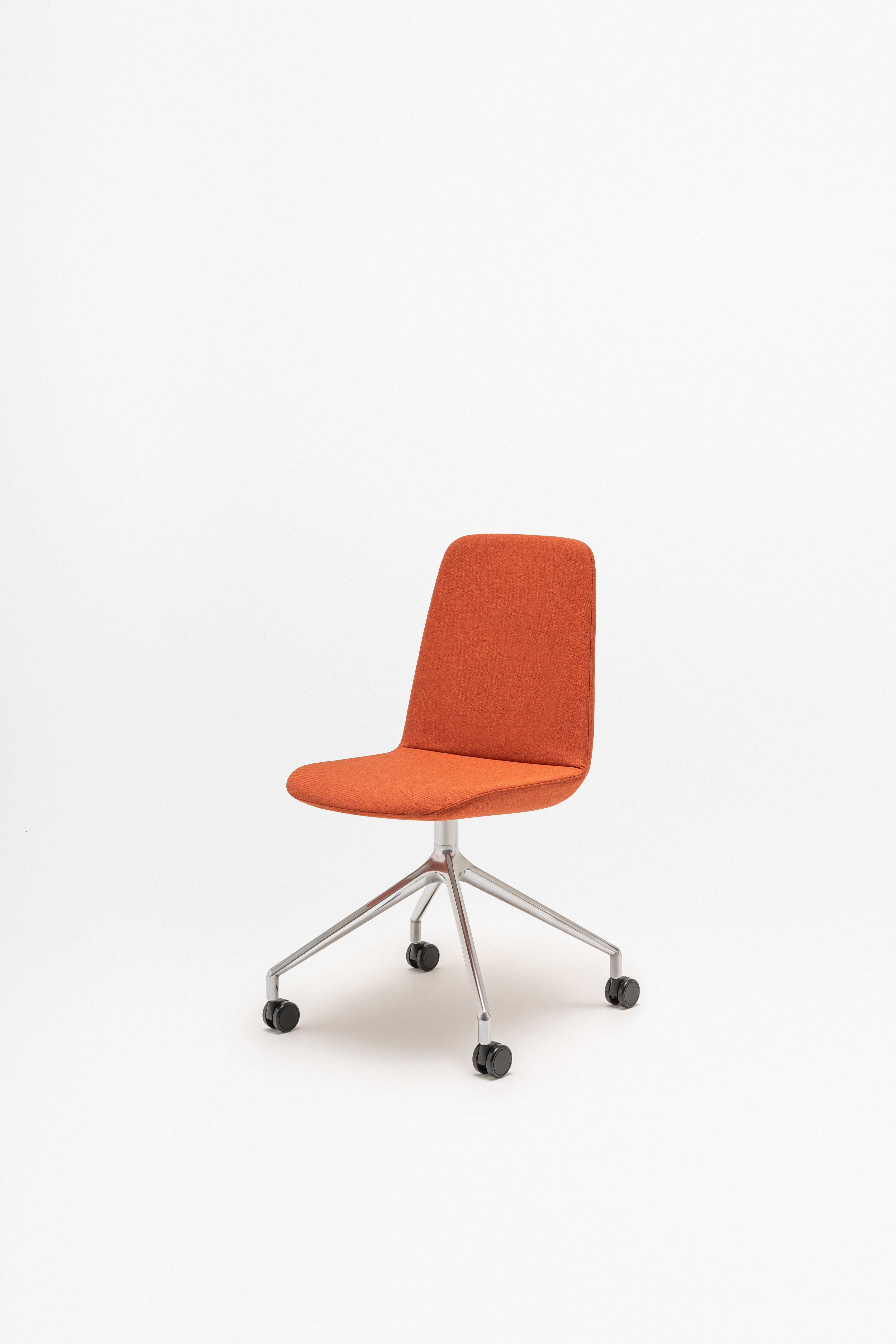 Ulti swivel aluminum chair polished