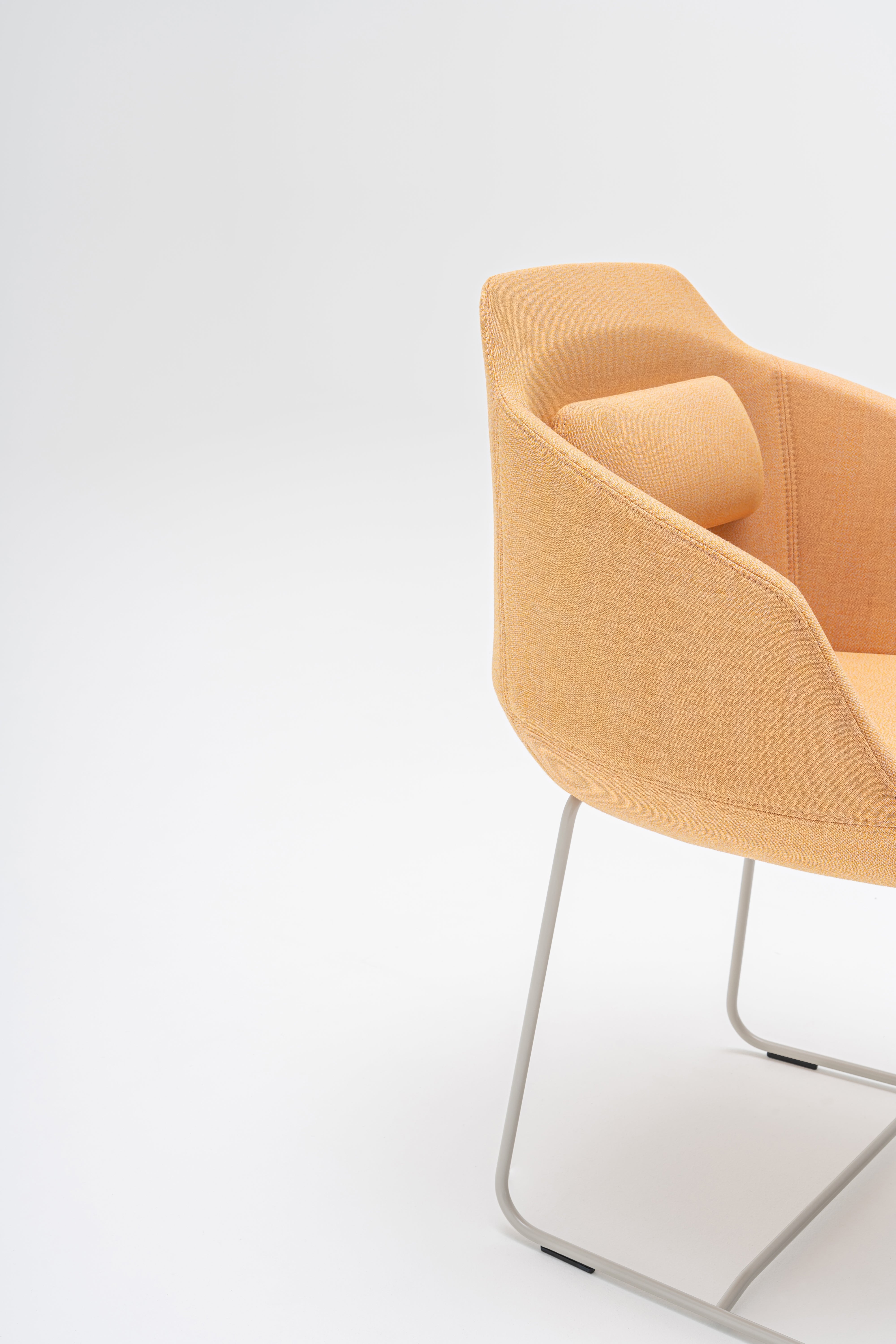 Krzesło ULTRA podstawa płoza ze stopkami na powierzchnię twardą