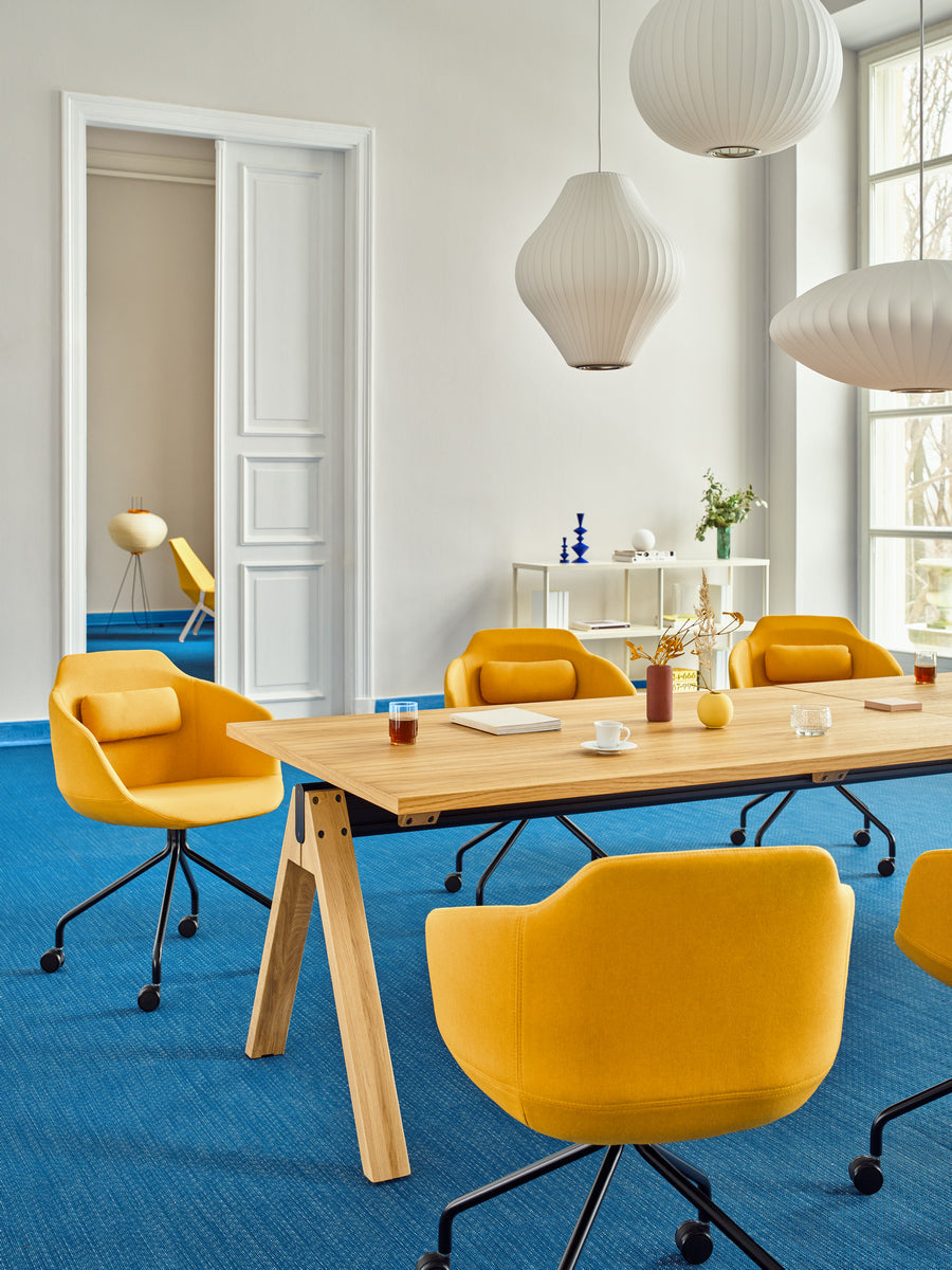 Krzesło biurowe ULTRA podstawa krzyżak z kółkami do powierzchni twardej