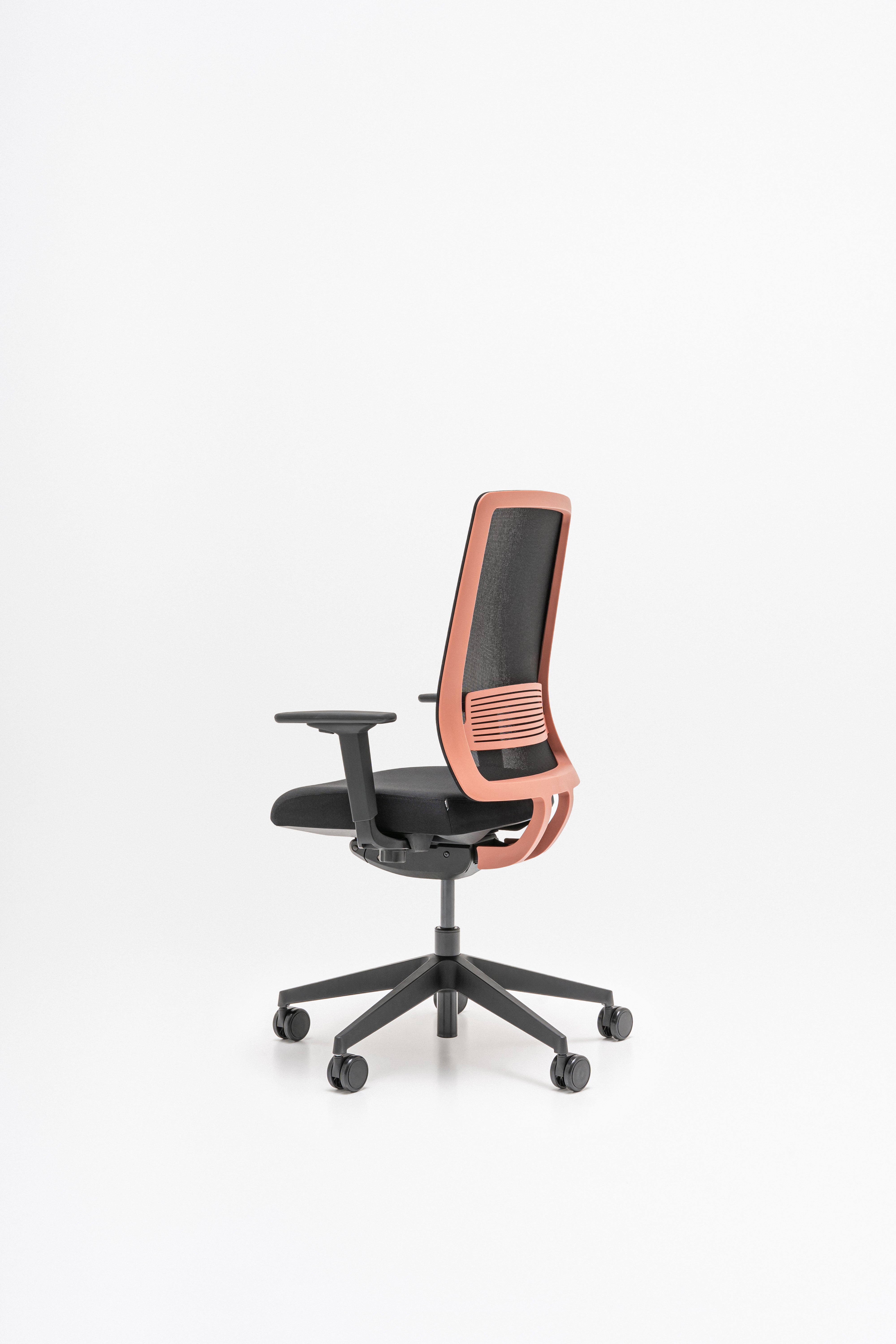 Apex Office Chair mit Rädern für eine harte Oberfläche