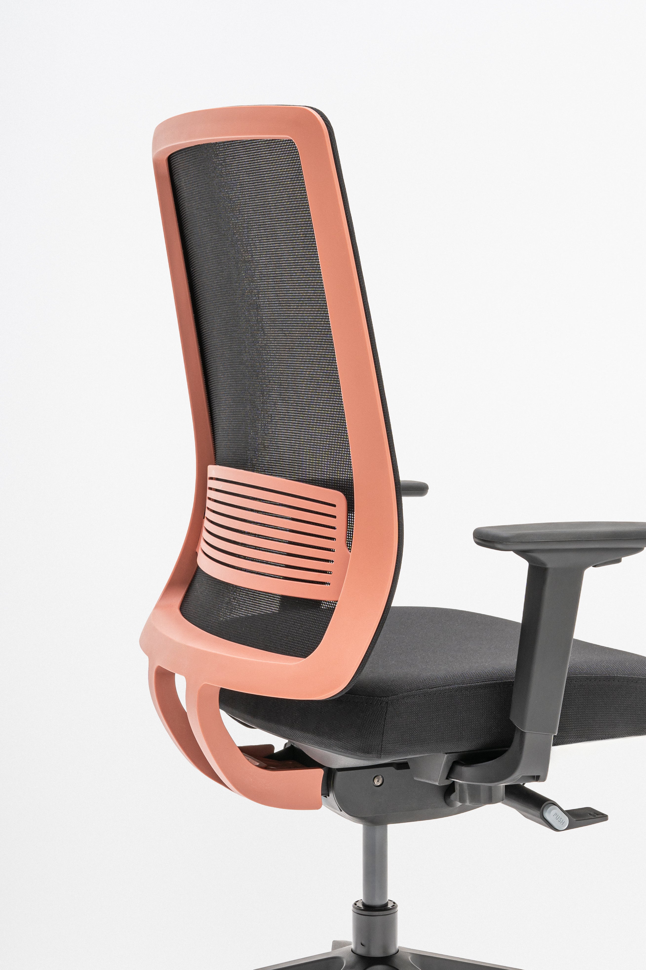 Apex Office Chair mit Rädern für eine harte Oberfläche