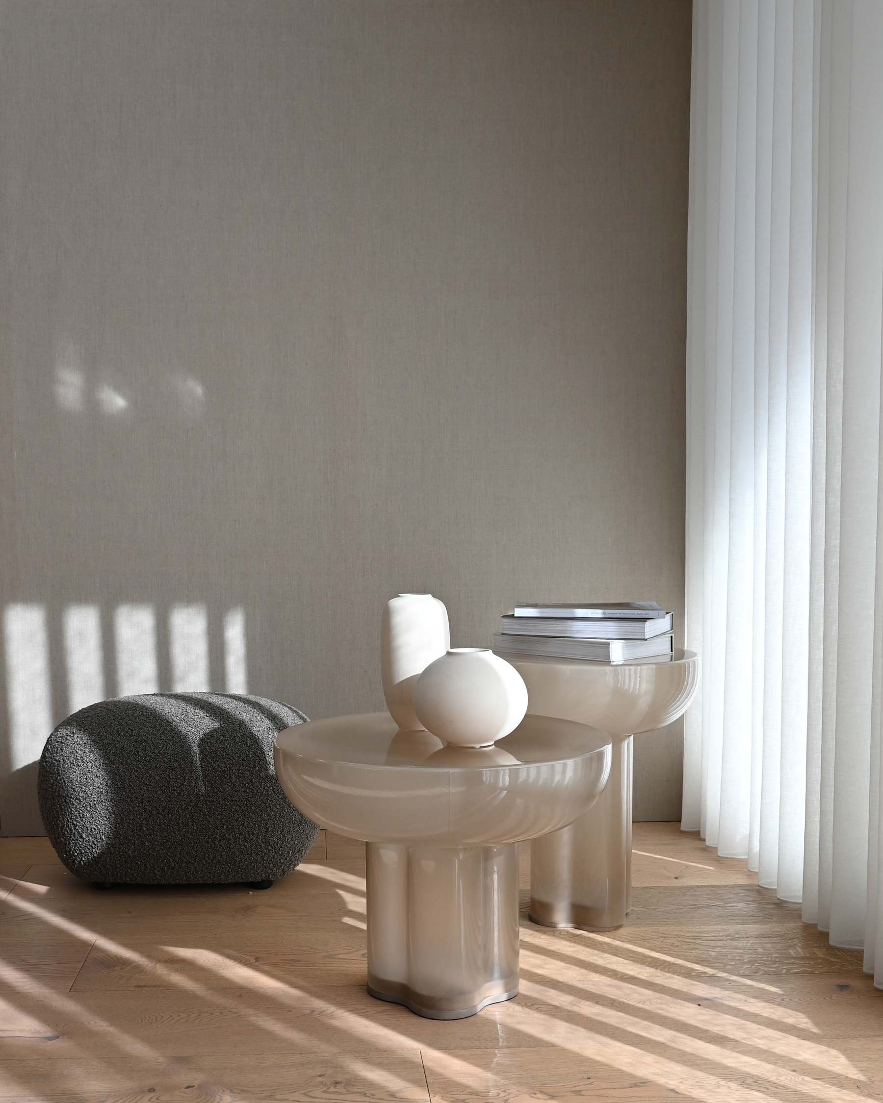 Voetenbank TOE grijs-bruin bouclé