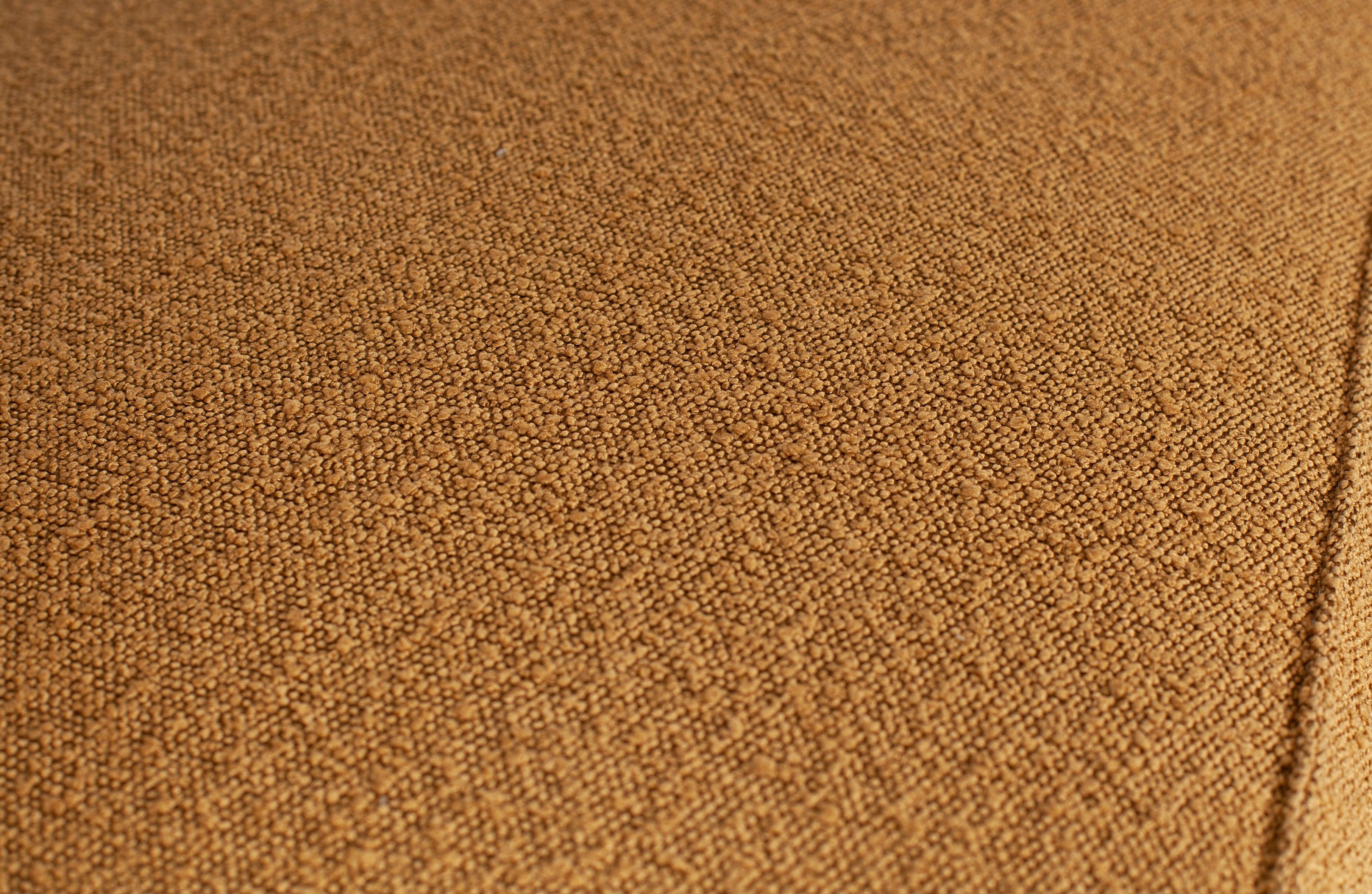 Sofa 4-osobowa STATEMENT boucle miodowy do salonu – Woood