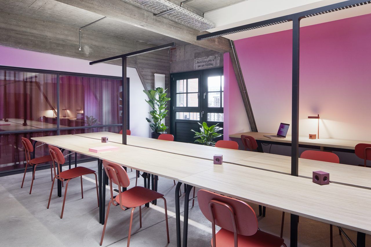 Stoel NEW SCHOOL bordeaux basis