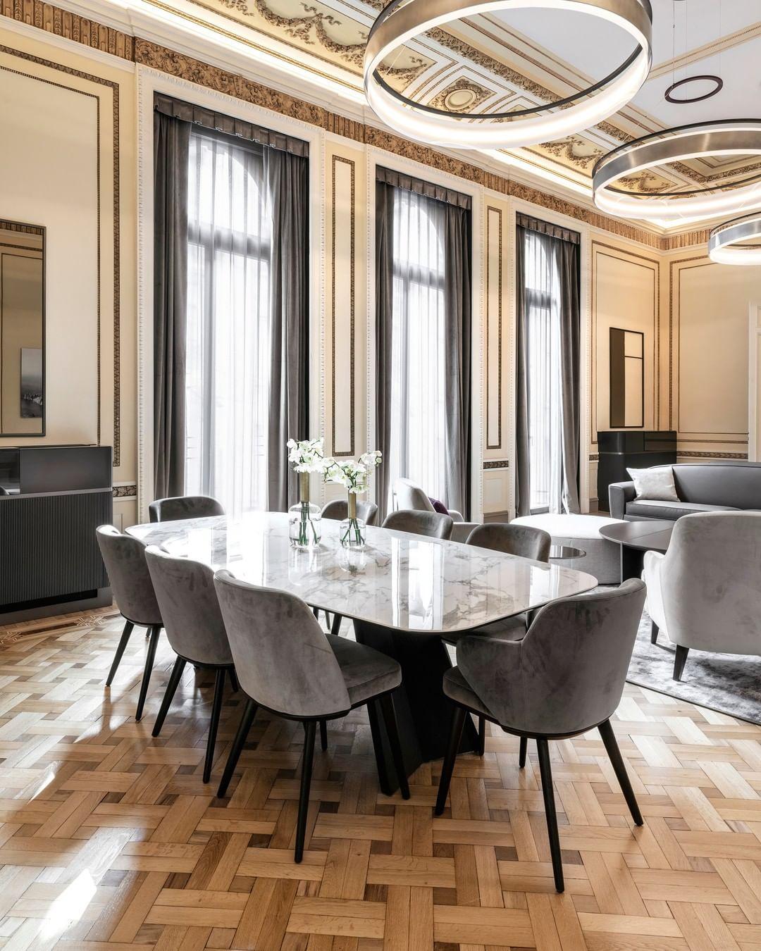 Stół ICARO biały marmur do jadalni – Calligaris