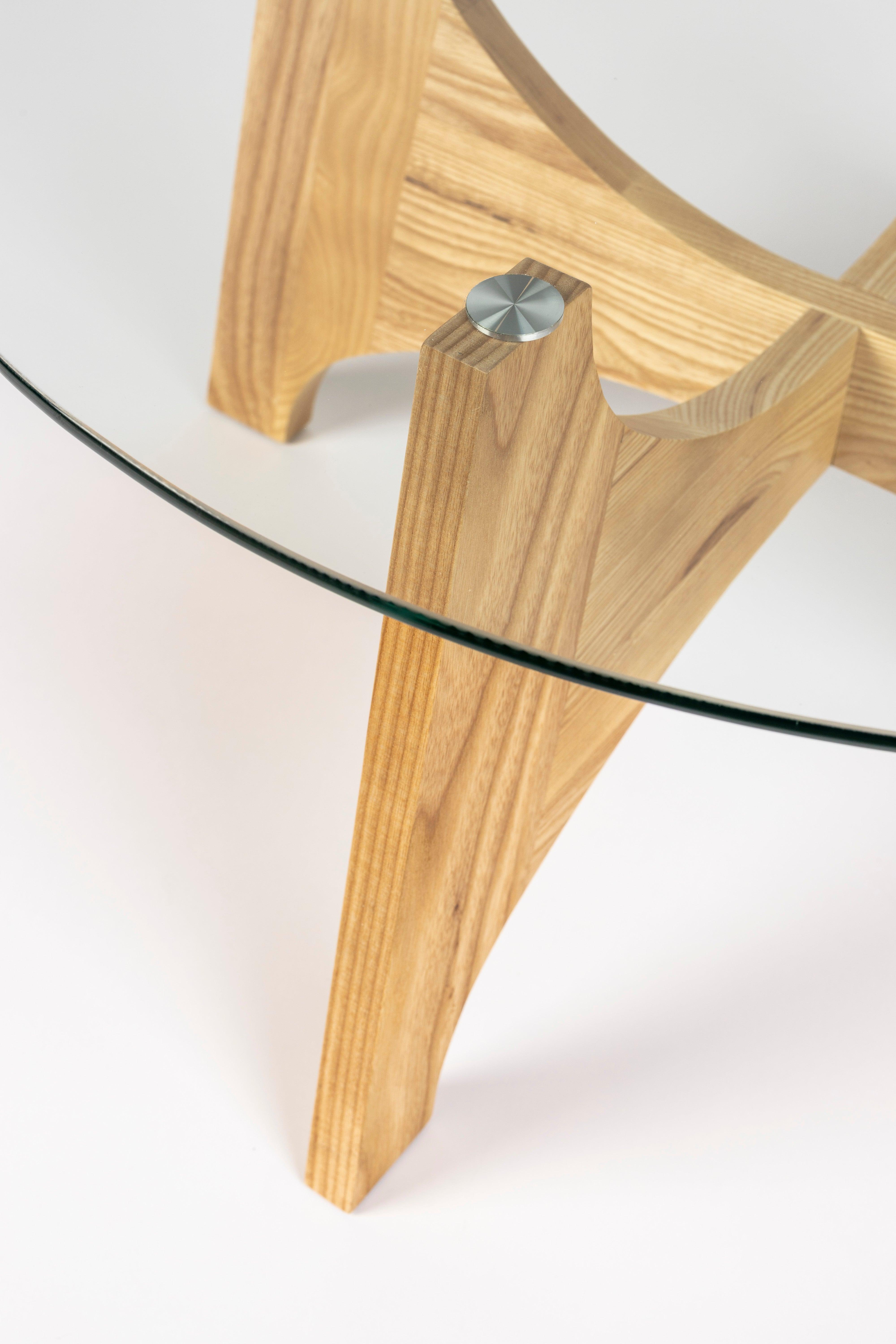 Stolik kawowy KOBE drewno jesionowe Zuiver    Eye on Design