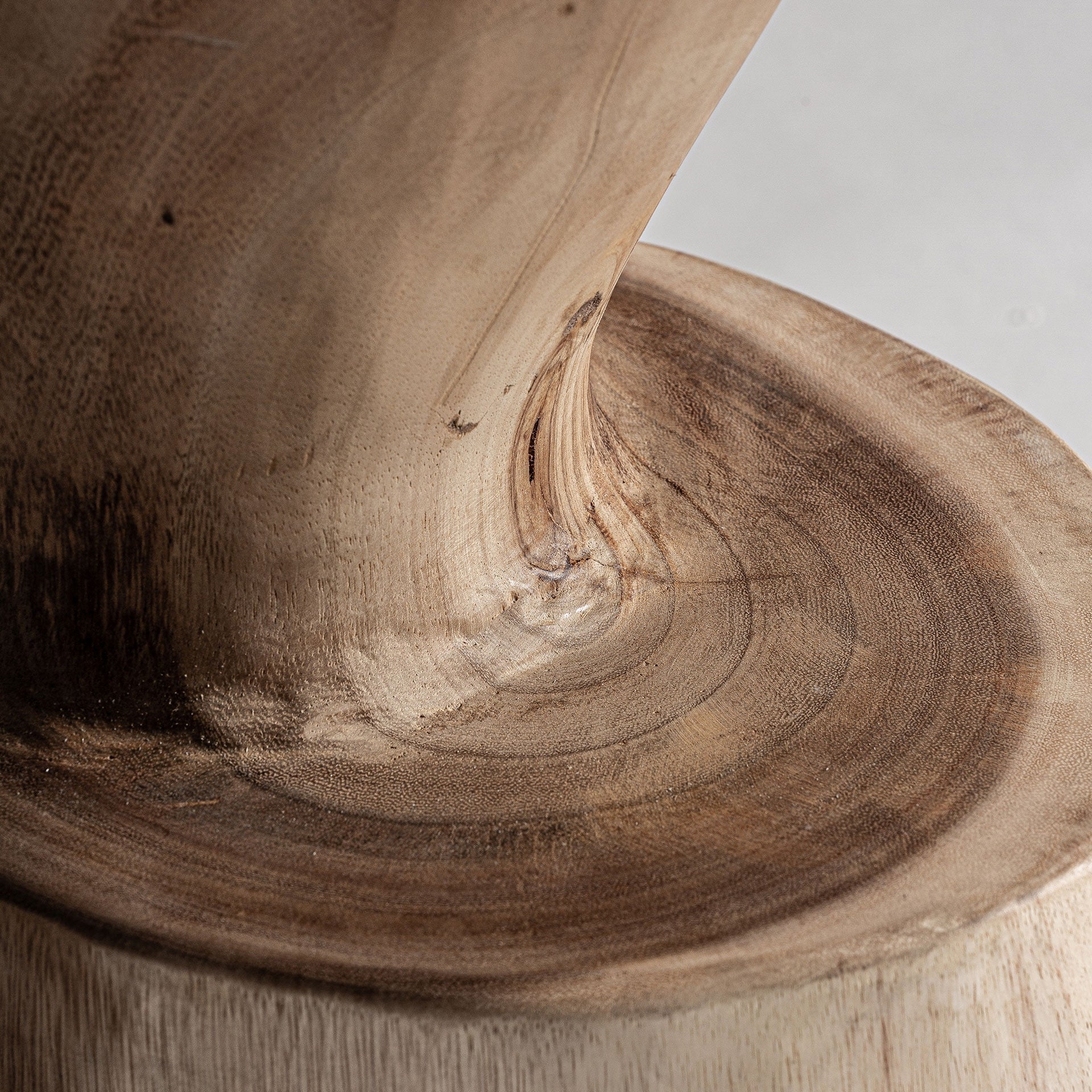 Barstoel APRICA suar hout