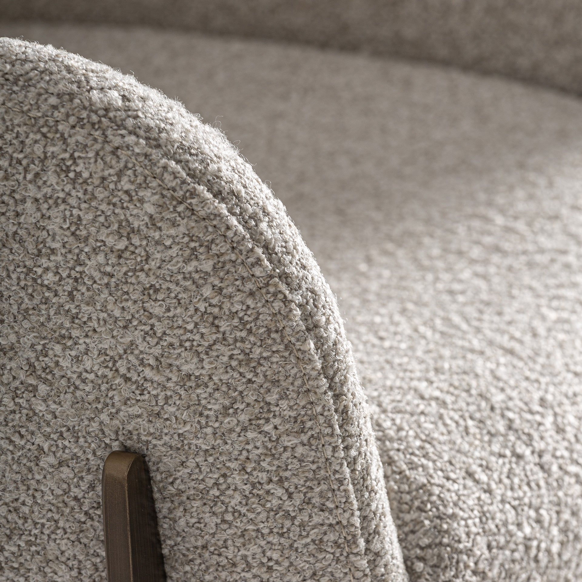 Barkruk GERB beige met geborsteld gouden onderstel