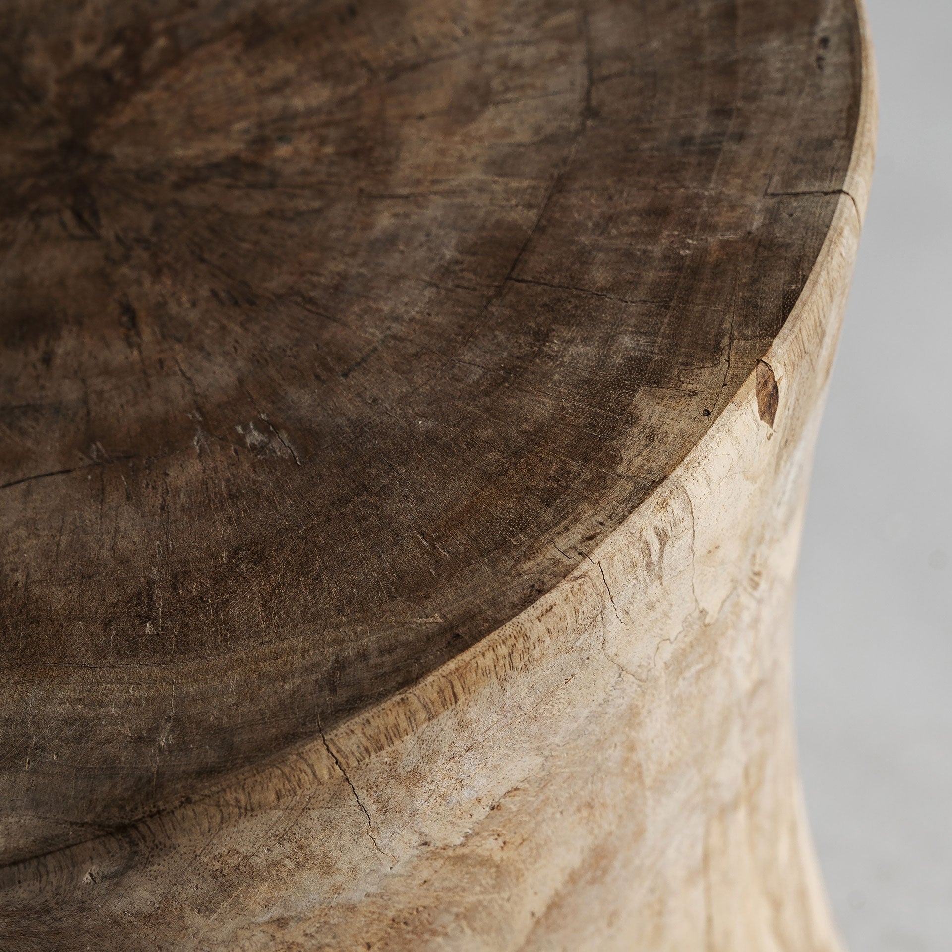Bijzettafel GUELMA suar hout
