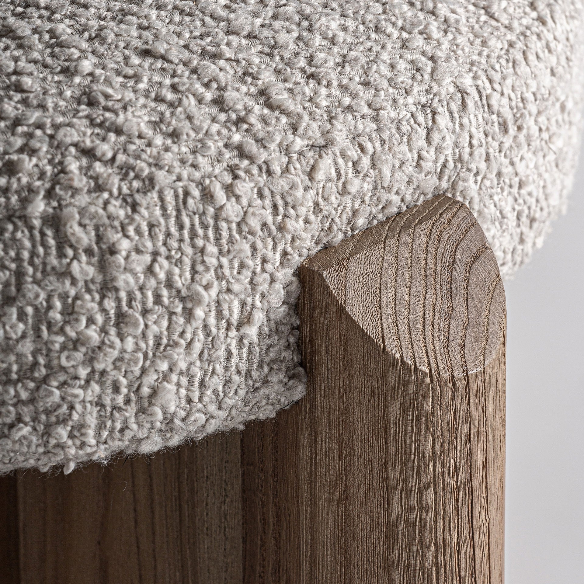 JACQUARD kruk van els met een beige zitting