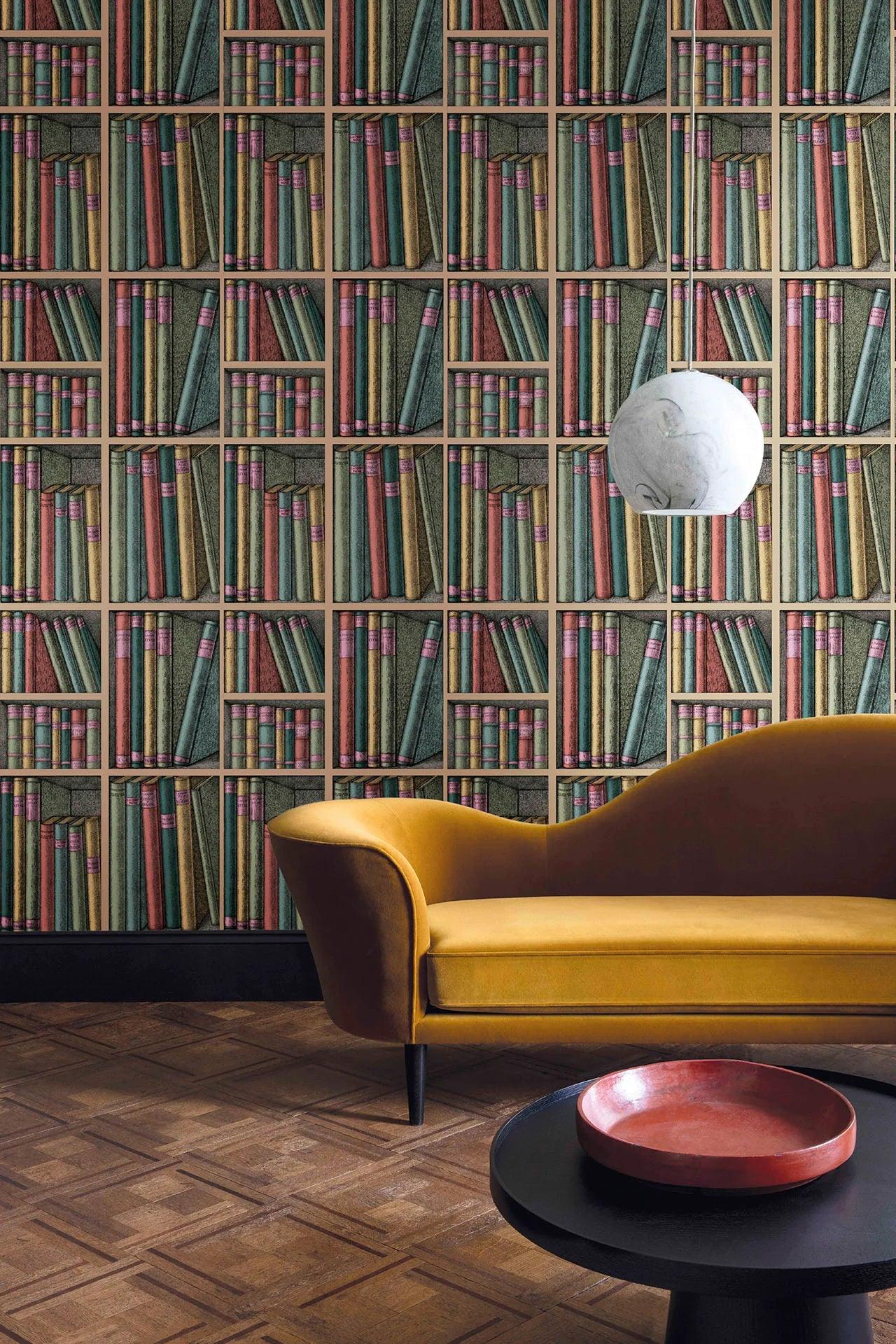 Tapeta z motywem biblioteki i książek FORNASETTI - Ex Libris beżowy – skóra