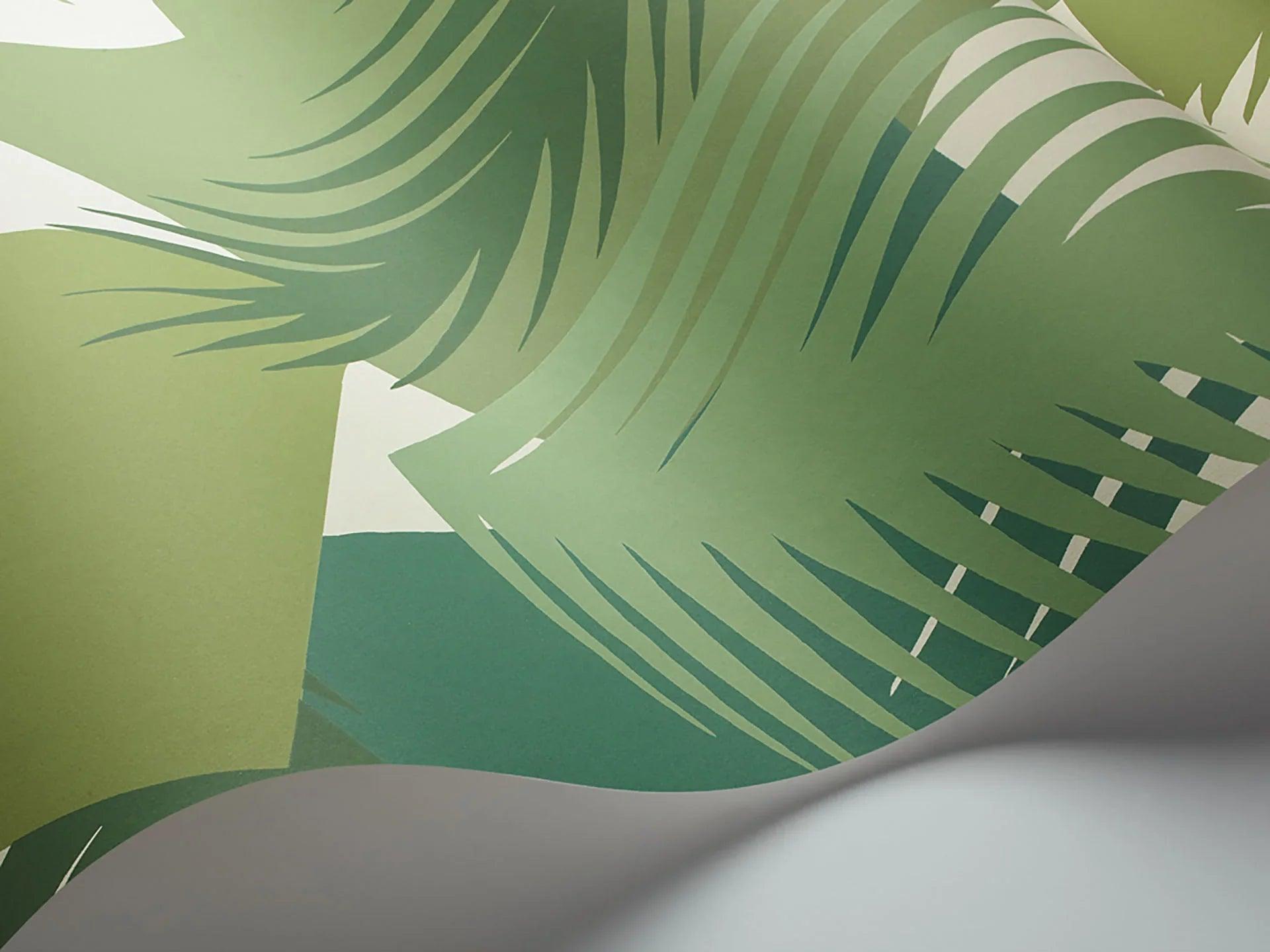 Tapeta z geometrycznym i roślinnym wzorem liści palmy GEOMETRIC II - Deco Palm zielony na ścianę – Cole & Son