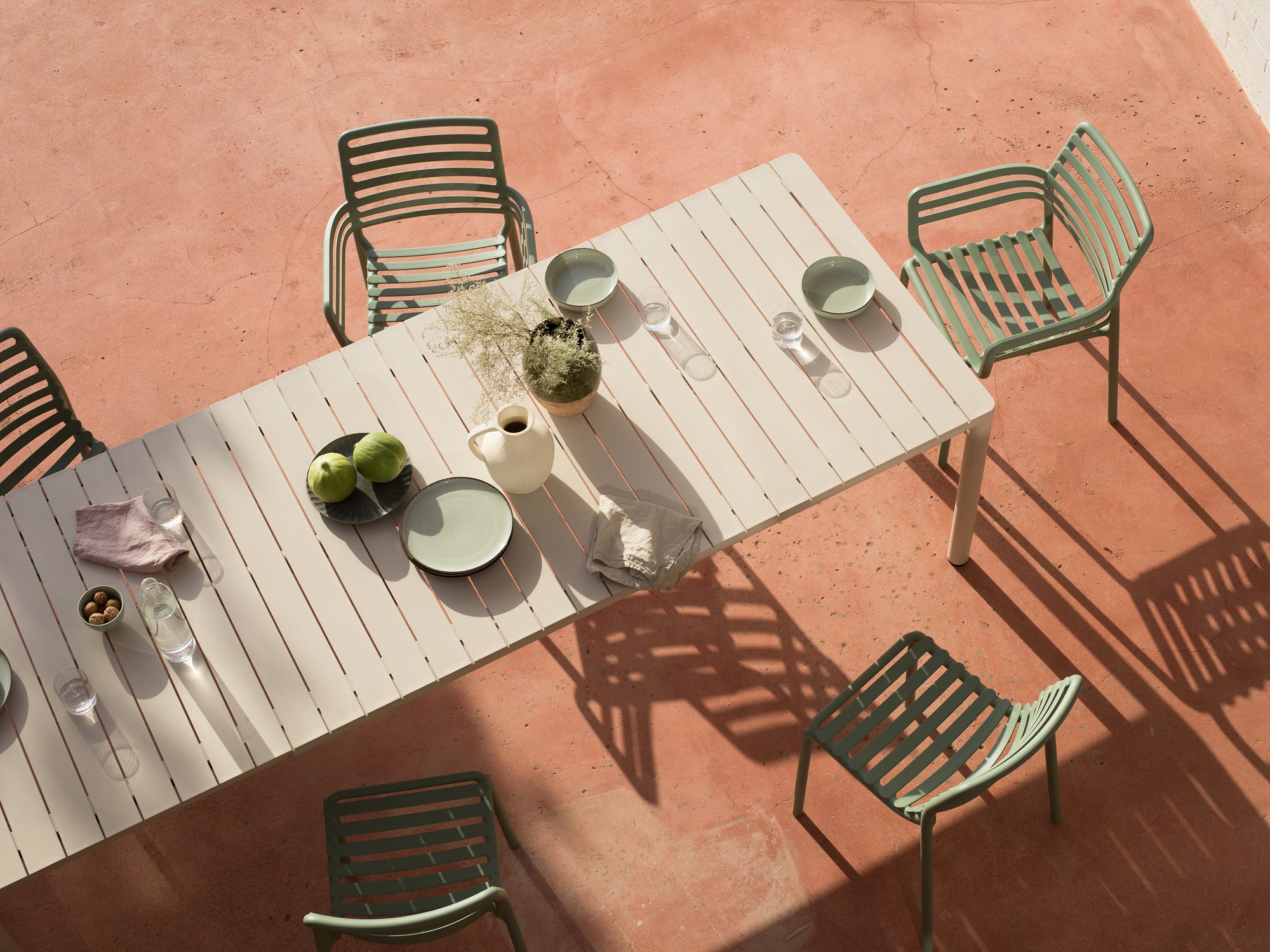 Außenstuhl mit Armlehnen DOGA birnenförmig