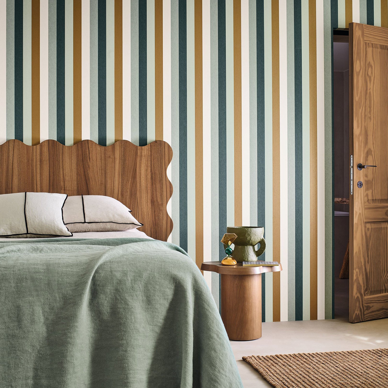 Strukturierte Tapete mit Streifen TRANSAT - CELADON/BRONZE seledin mit Braun