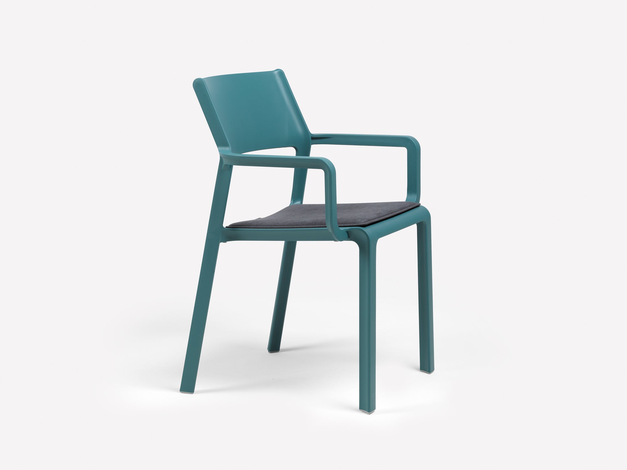 TRILL Brown Outdoor Chair with Armrests