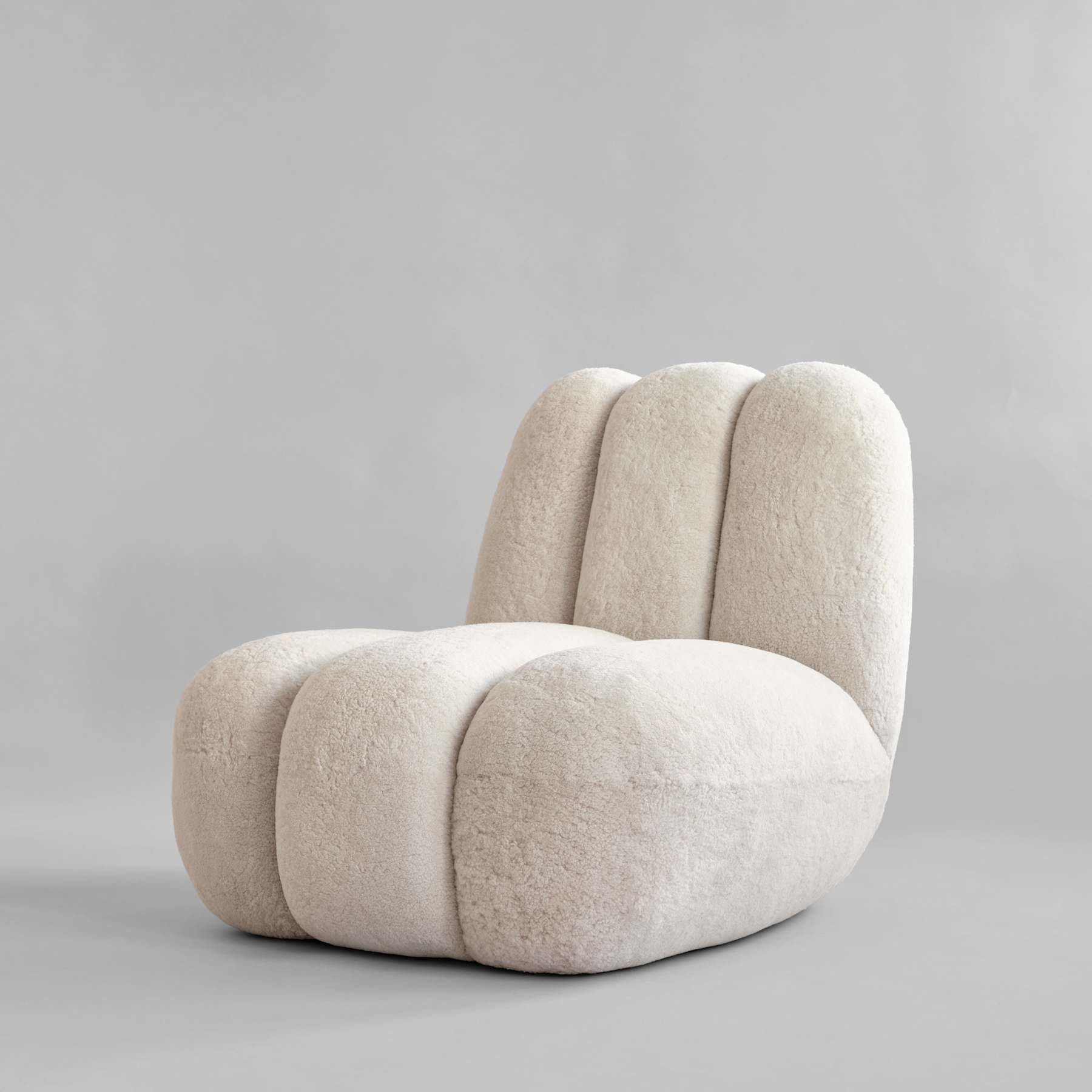 Fotel w tkaninie Sheepskin TOE kremowy – 101 Copenhagen