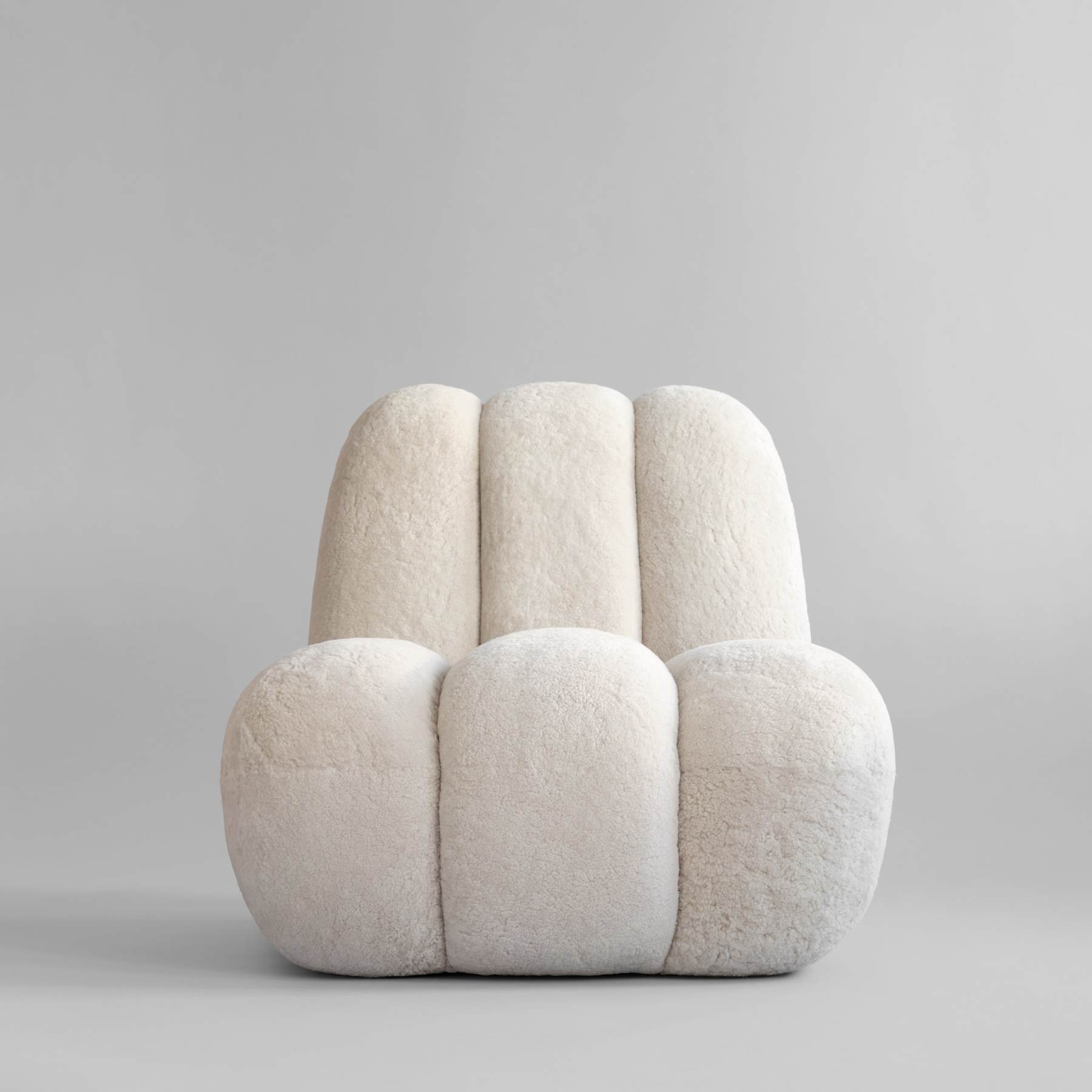 Fotel w tkaninie Sheepskin TOE kremowy do salonu