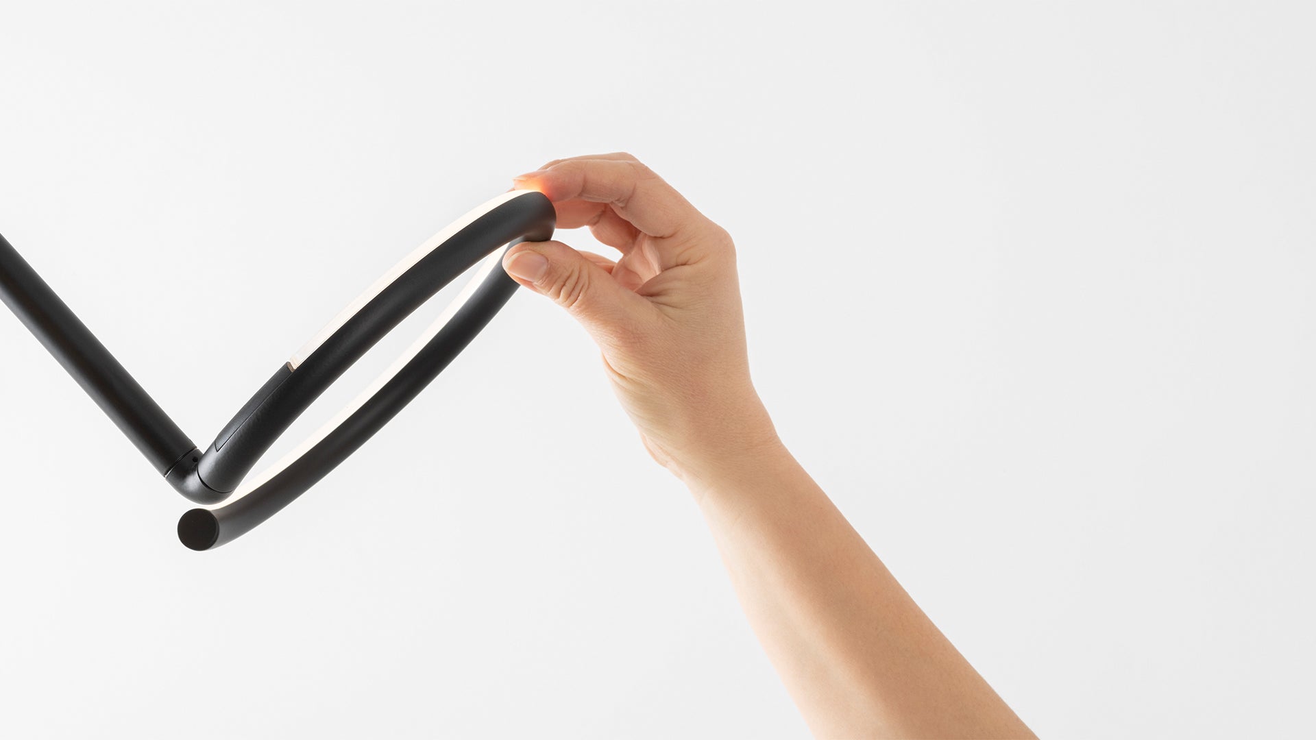 VINE LIGHT black table lamp