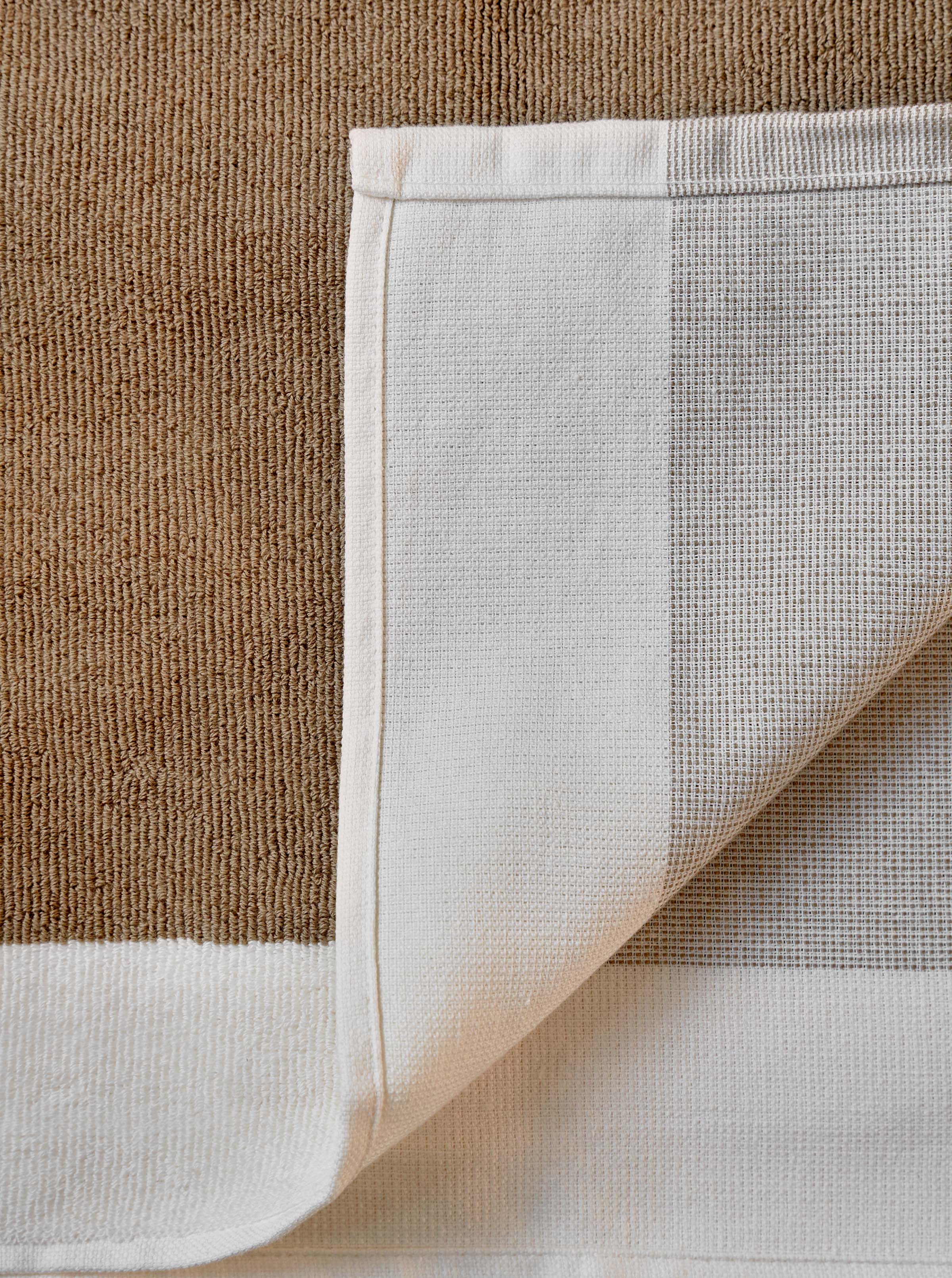 VIPP towel taupe cotton