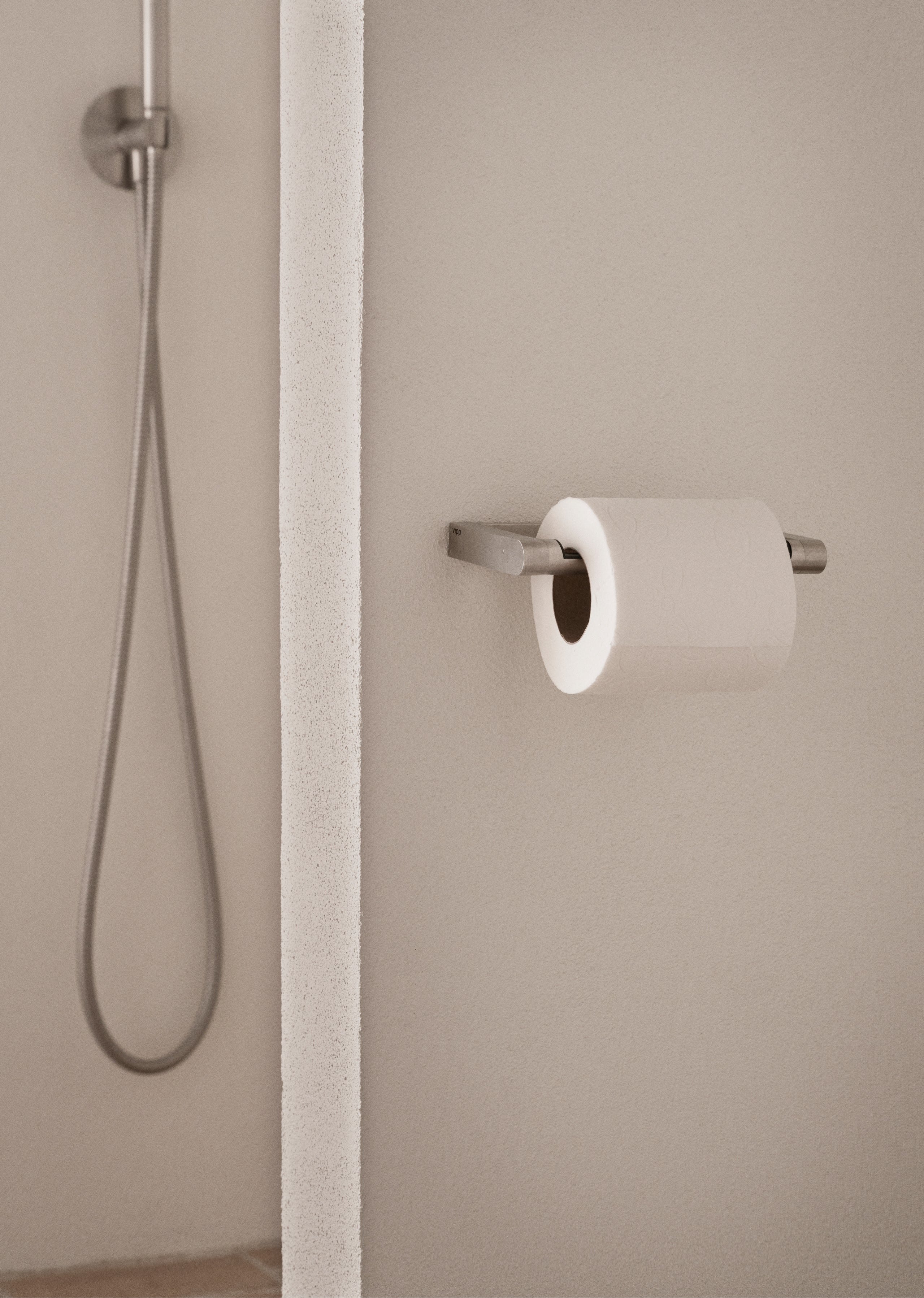 Toilettenpapierhalter VIPP aus Stahl mit Schwarz