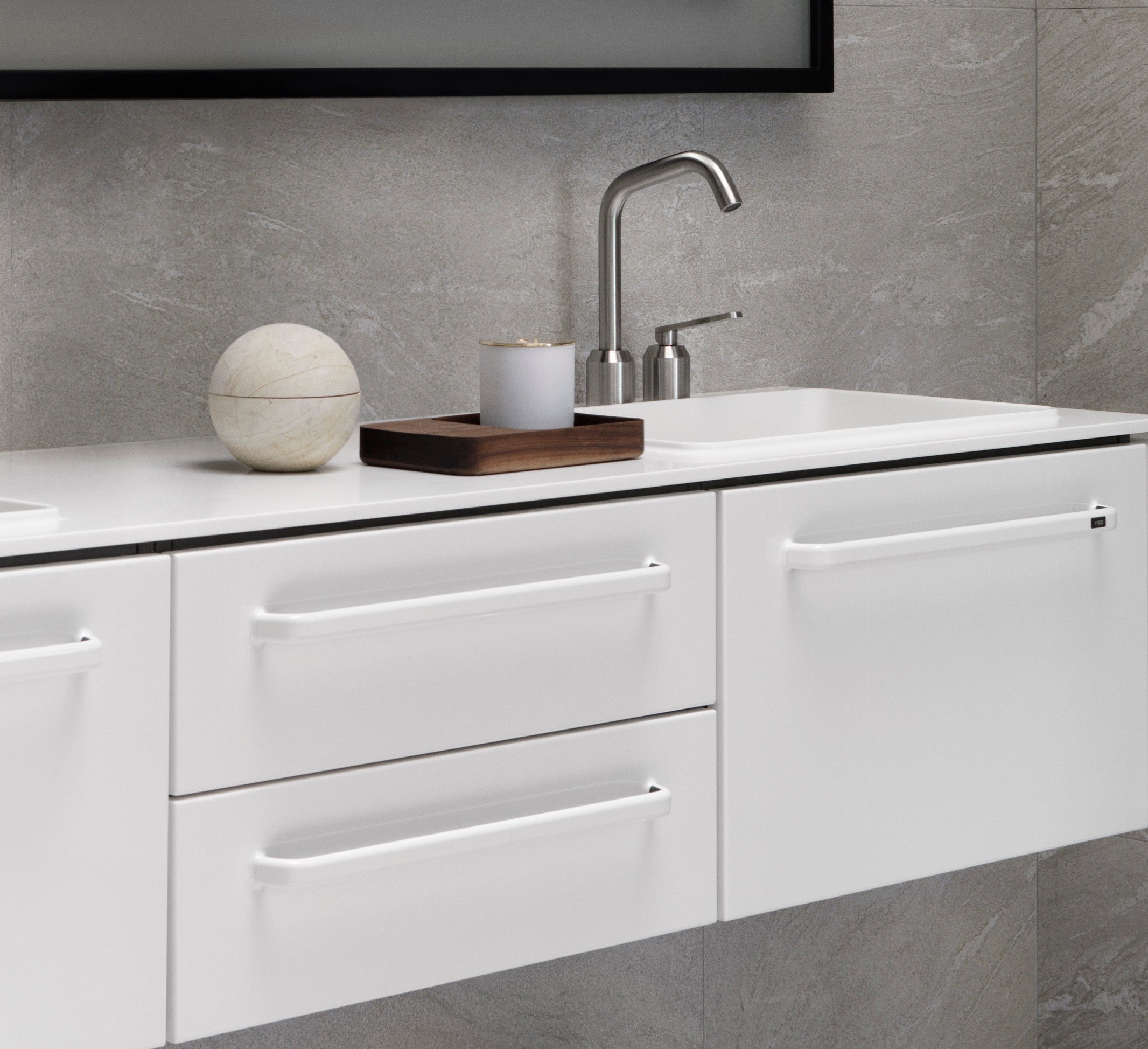 Bateria łazienkowa VIPP stal nierdzewna – styl minimalistyczny