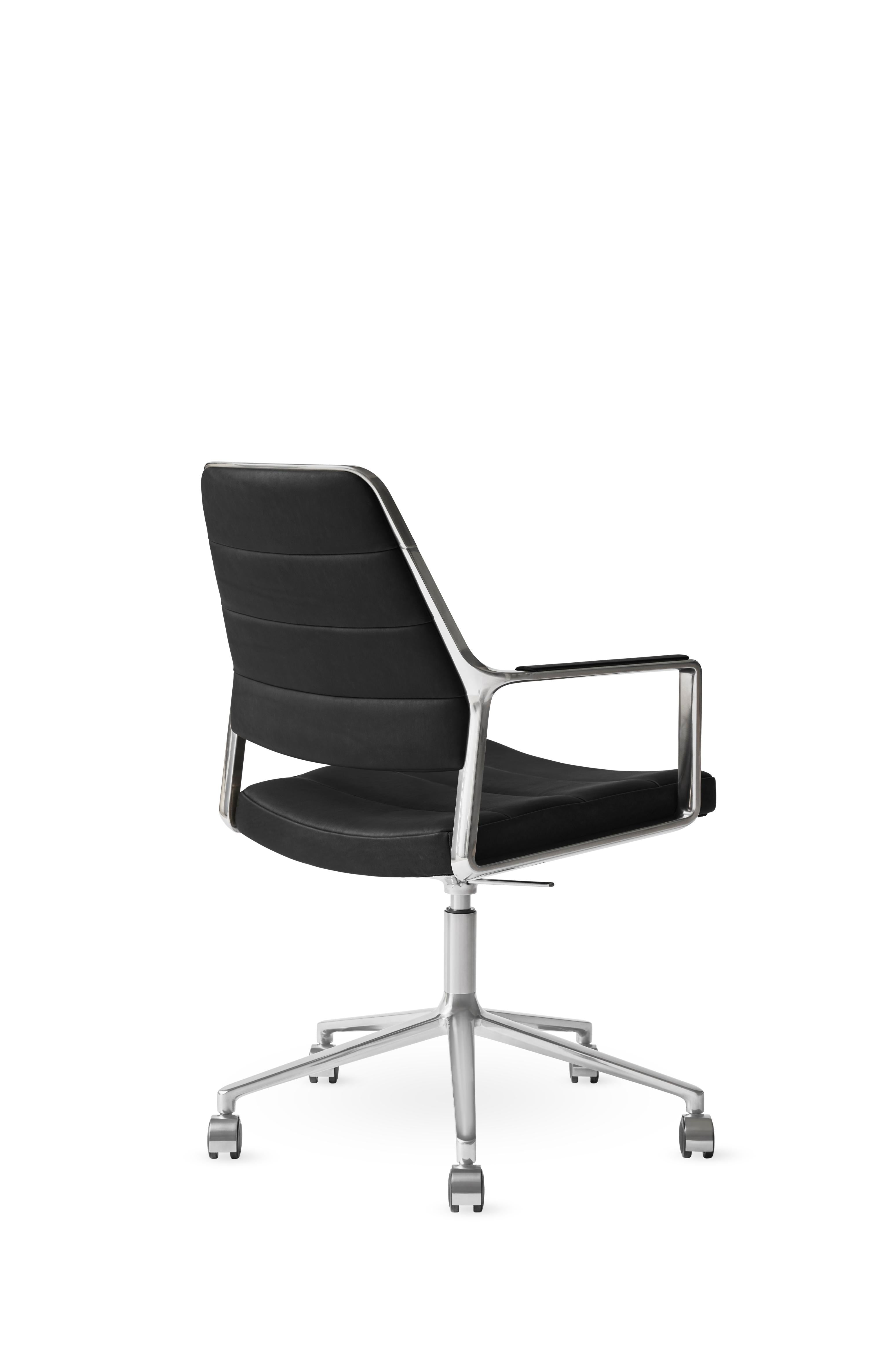 Bureau stoel 455+ met zwarte leren bekleding en metalen basis