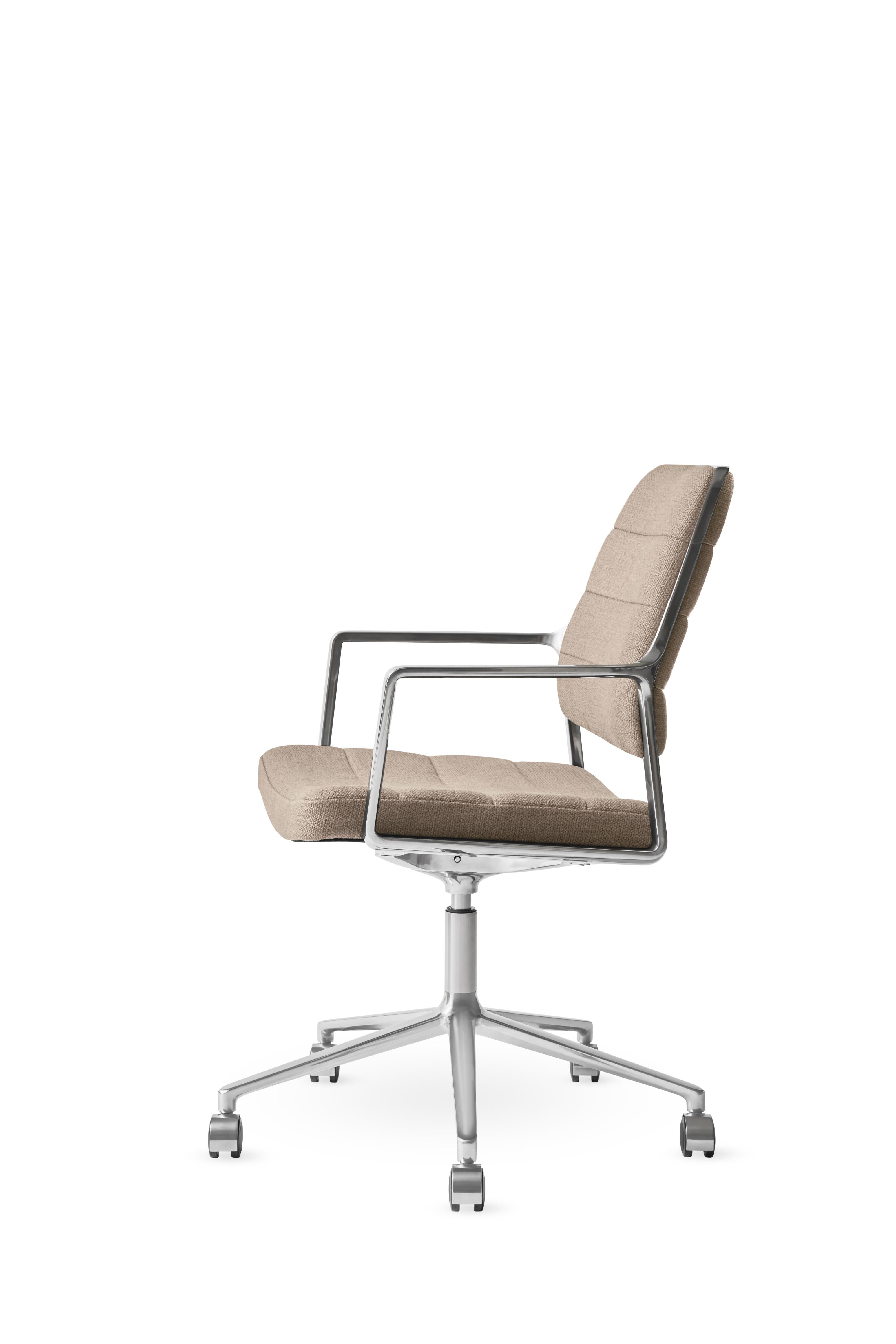 Bureau stoel 455+ met zandkleurige stof en metalen basis