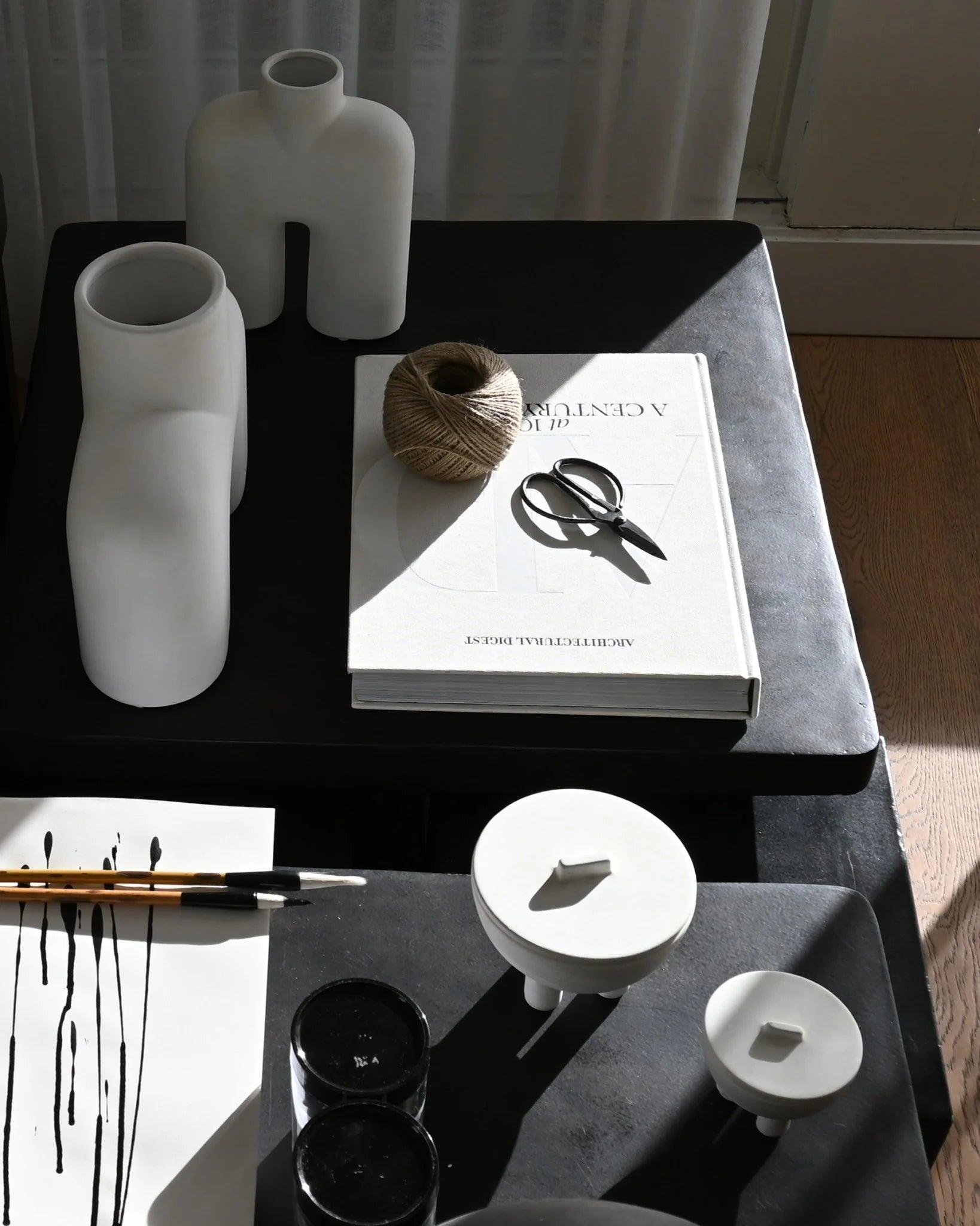 Wazon COBRA TALL BONE biały 101 Copenhagen    Eye on Design