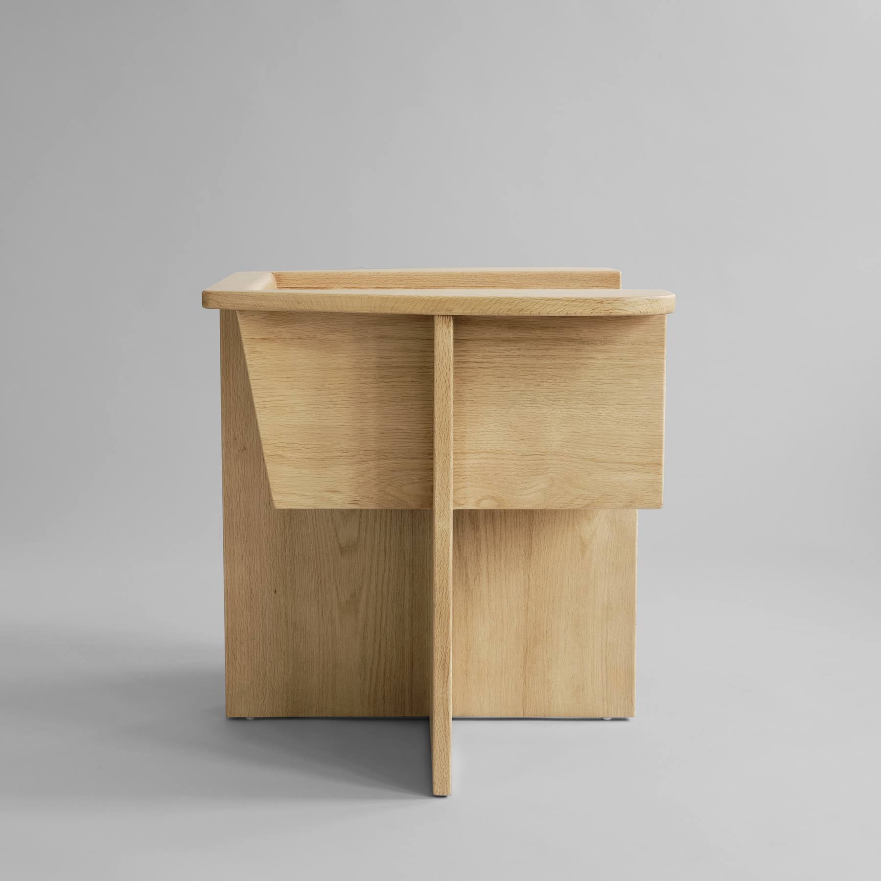 BRUTUS Sessel aus Eiche