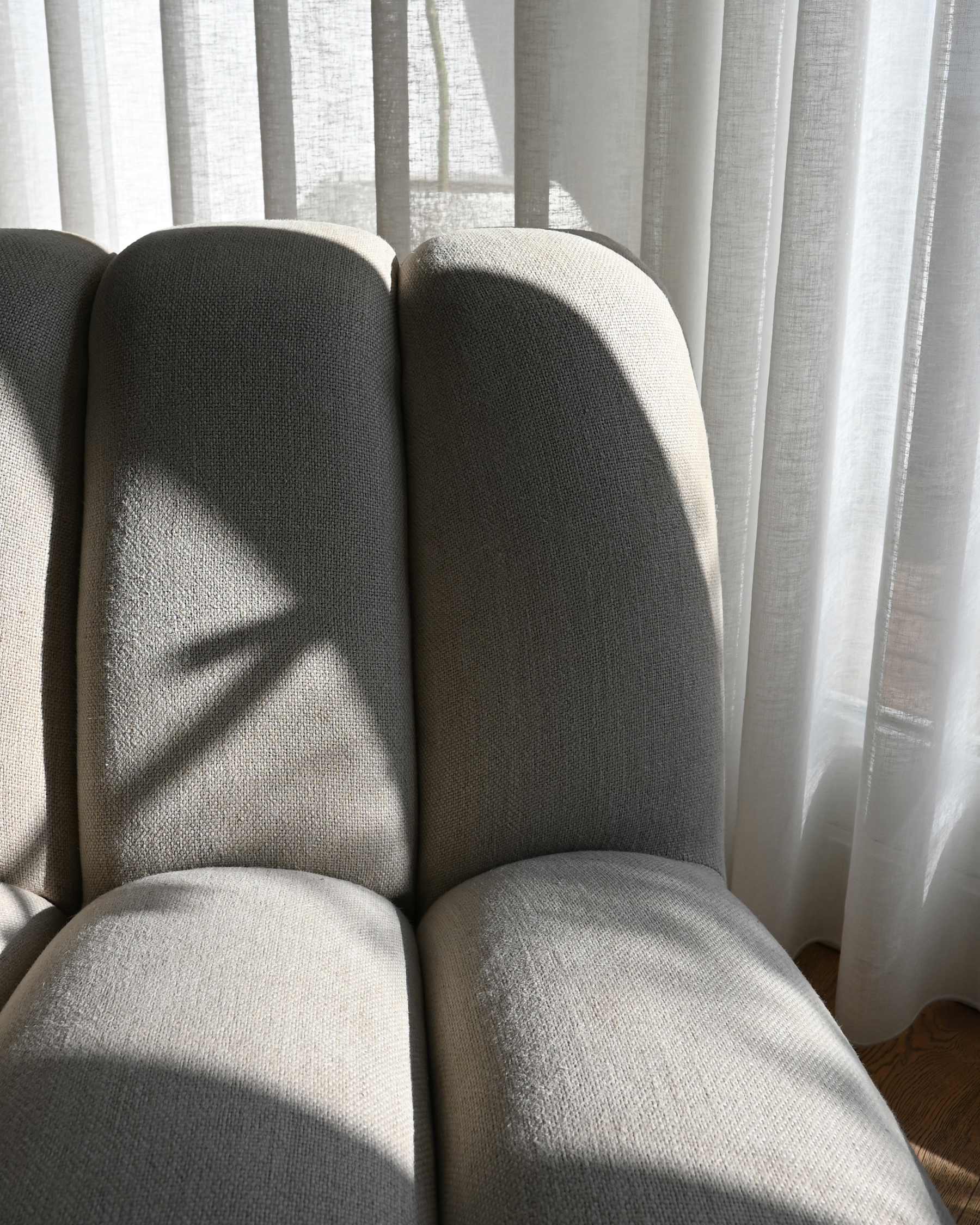 Fotel TOE piaskowy – 101 Copenhagen