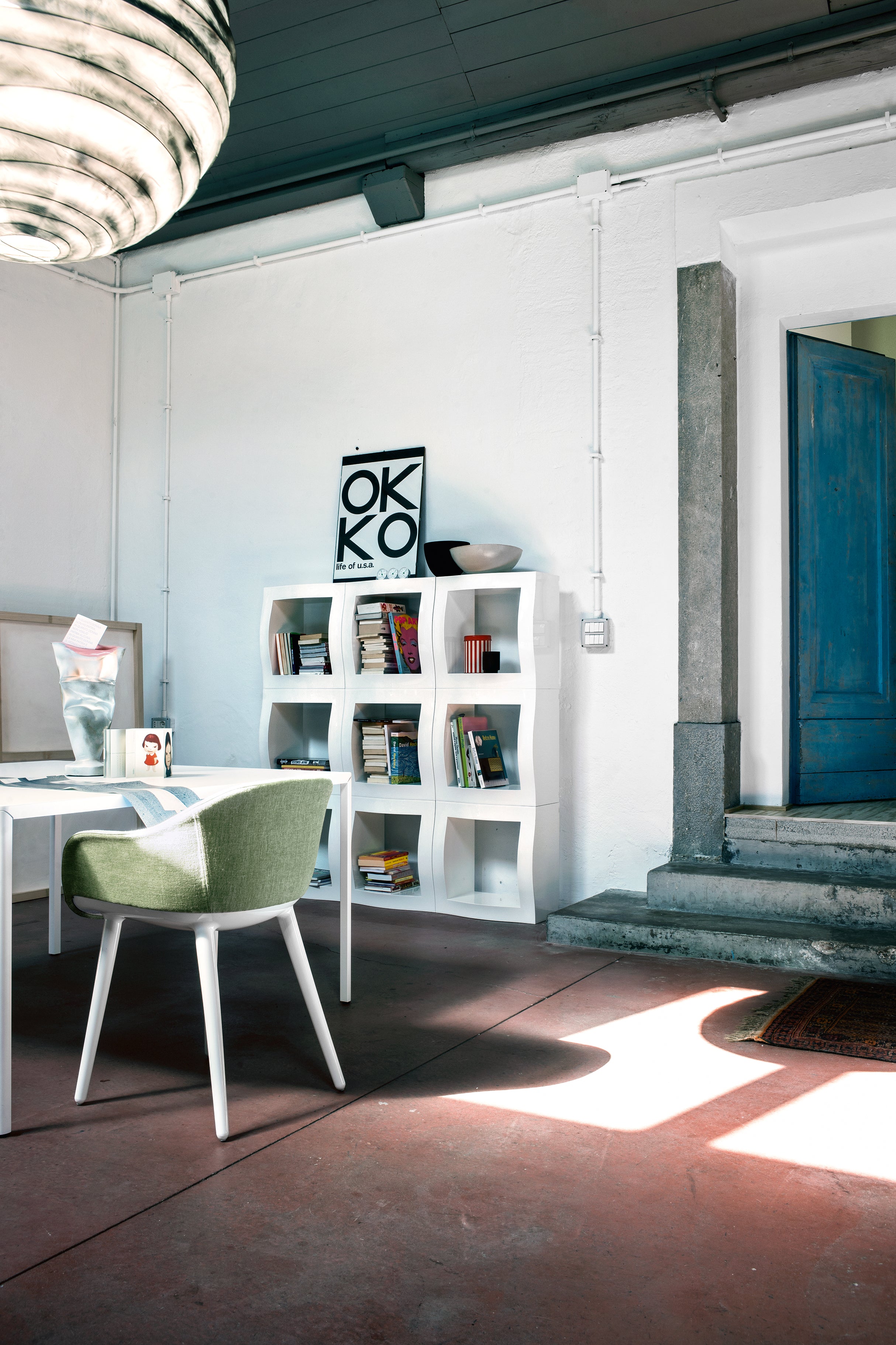 Krzesło CYBORG LADY czarny skóra Magis    Eye on Design