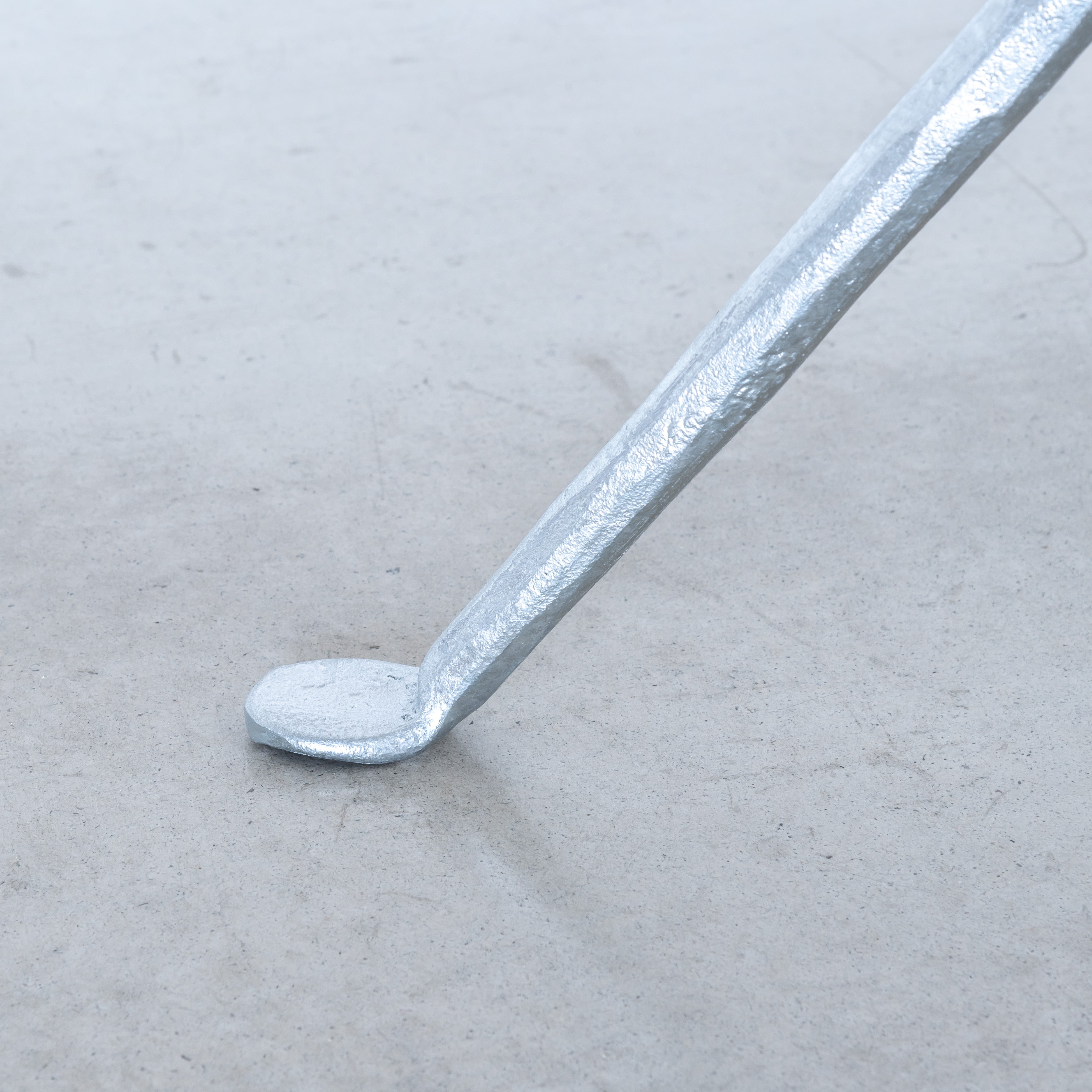 Stojak na płaszcze OFFICINA czarny i czarny Magis    Eye on Design